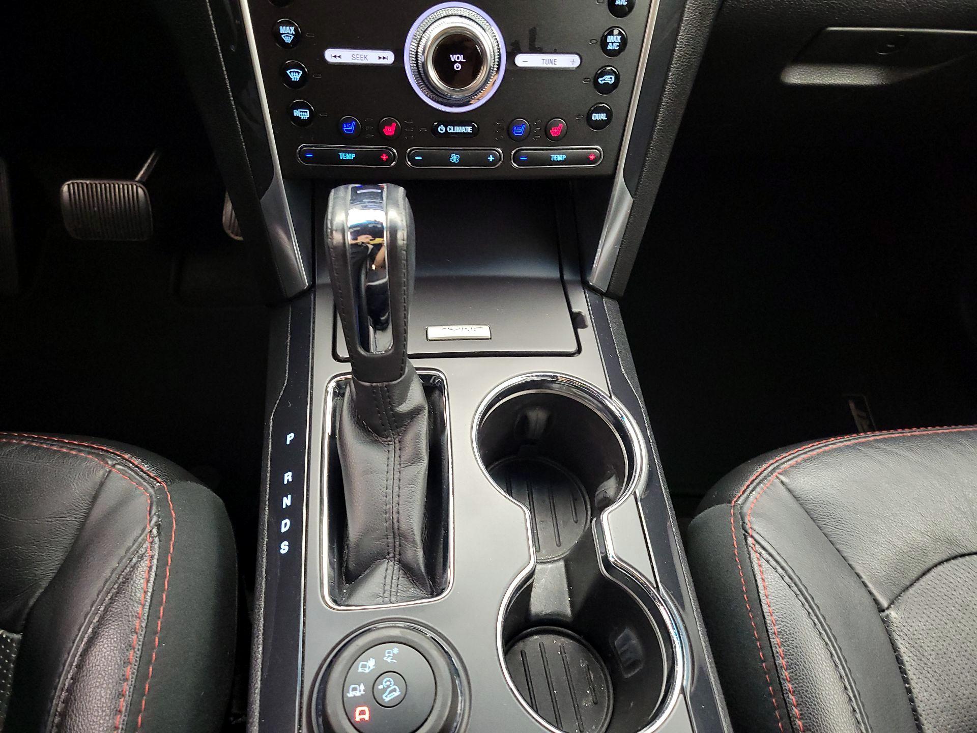 Thumbnail: 2016 Ford Explorer - 18