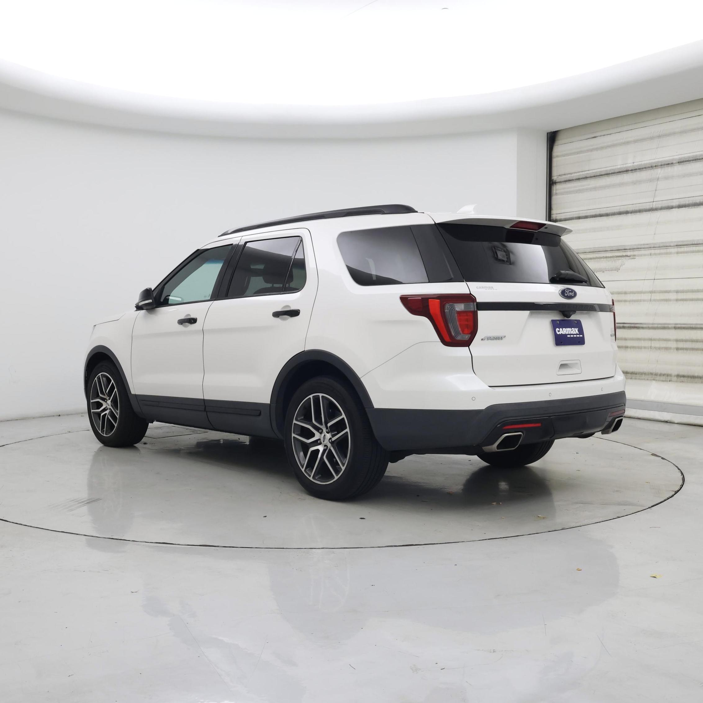 Thumbnail: 2016 Ford Explorer - 2