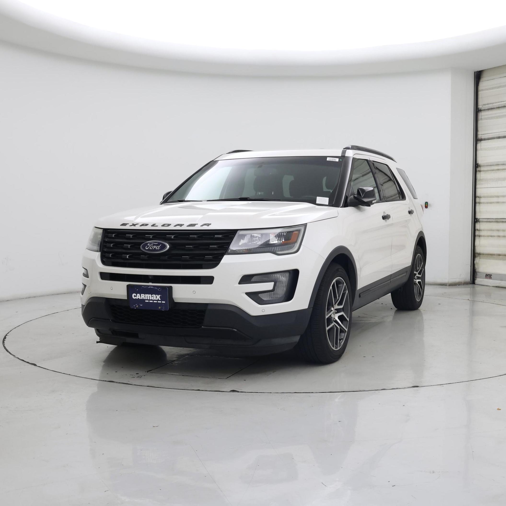 Thumbnail: 2016 Ford Explorer - 4