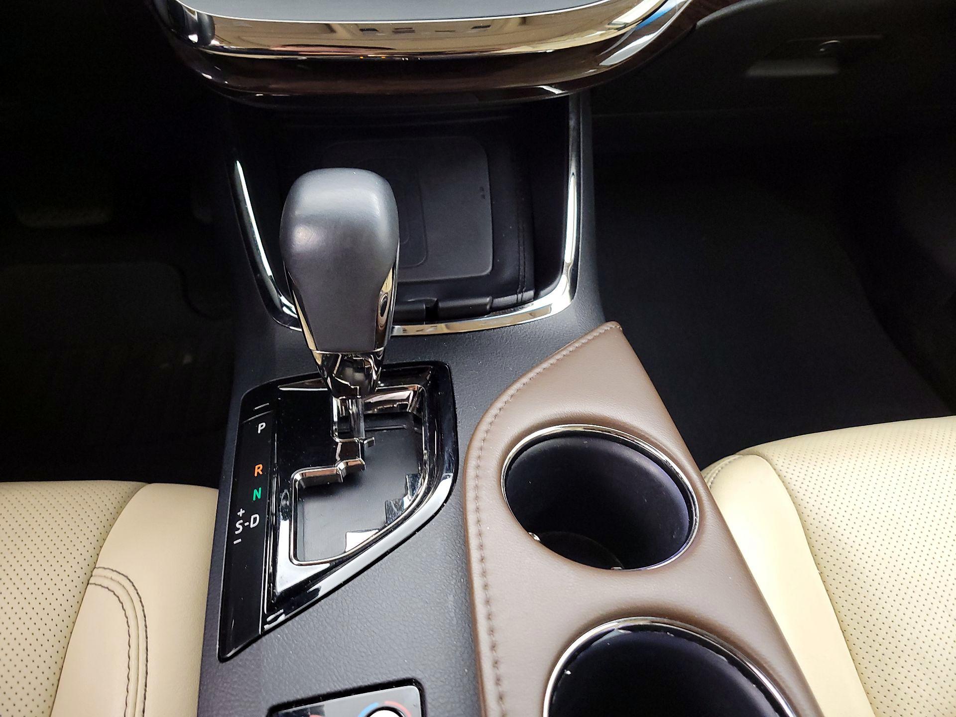 Thumbnail: 2014 Toyota Avalon - 18
