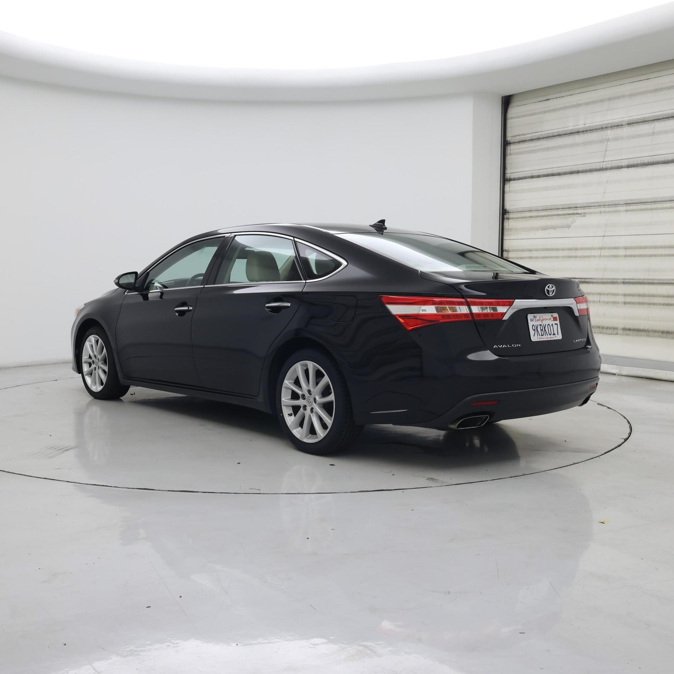 Thumbnail: 2014 Toyota Avalon - 2