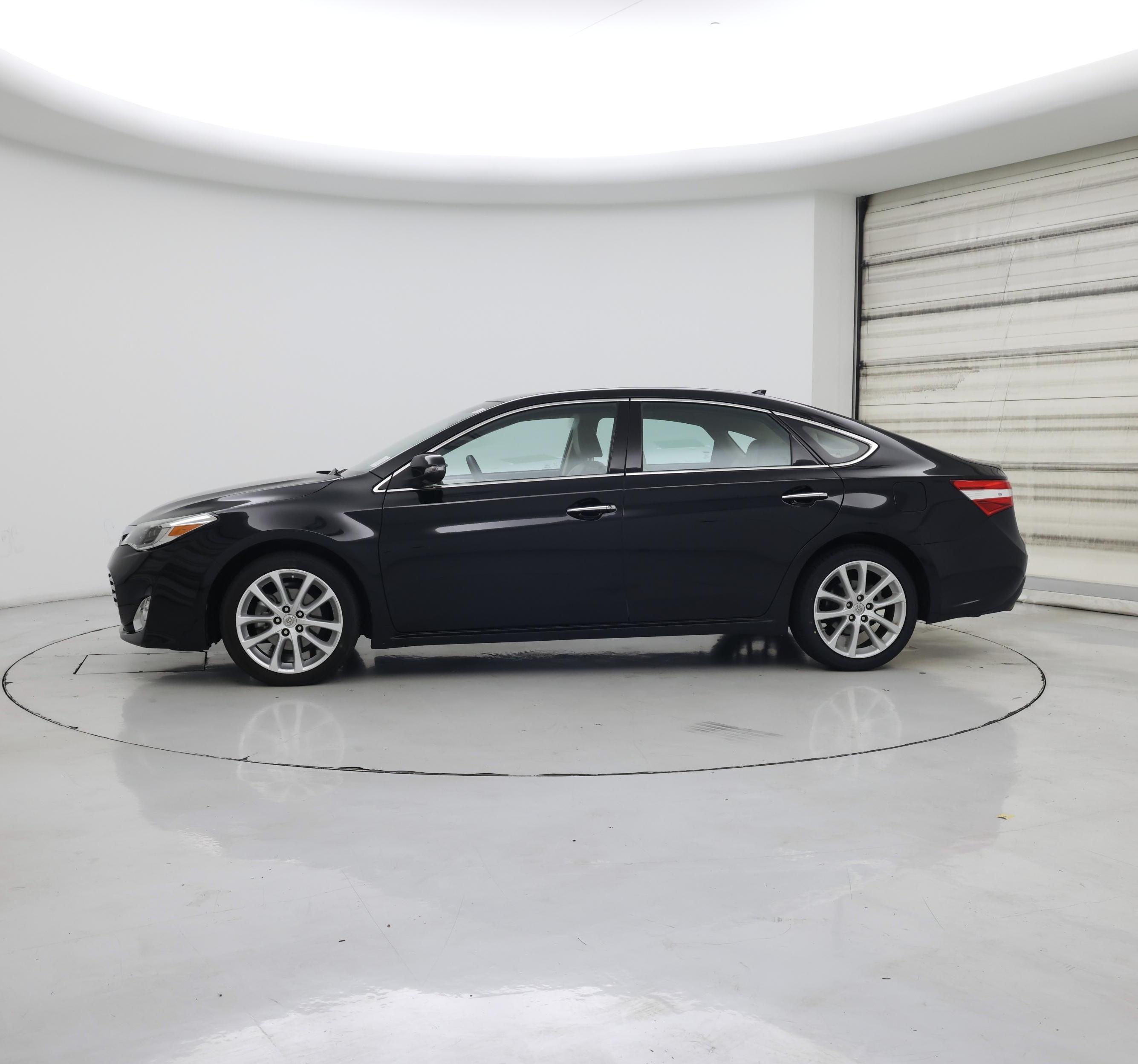 Thumbnail: 2014 Toyota Avalon - 3