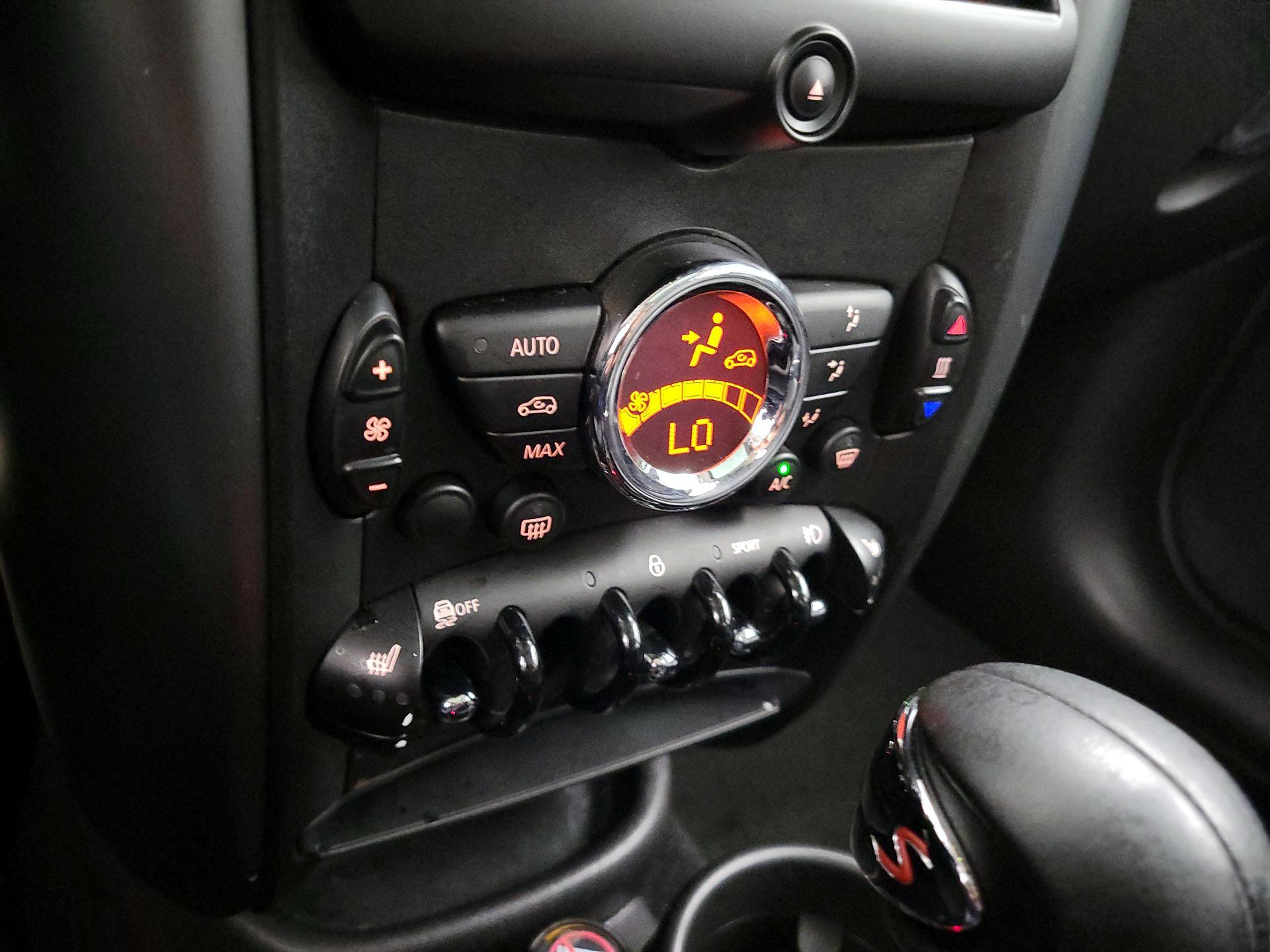 Thumbnail: 2016 MINI Cooper Countryman - 14
