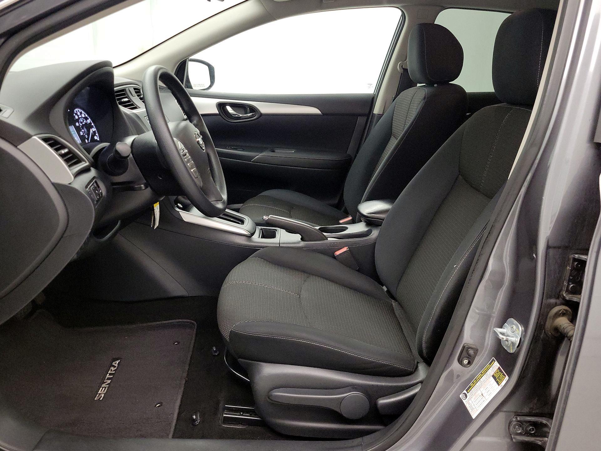 Thumbnail: 2016 Nissan Sentra - 11