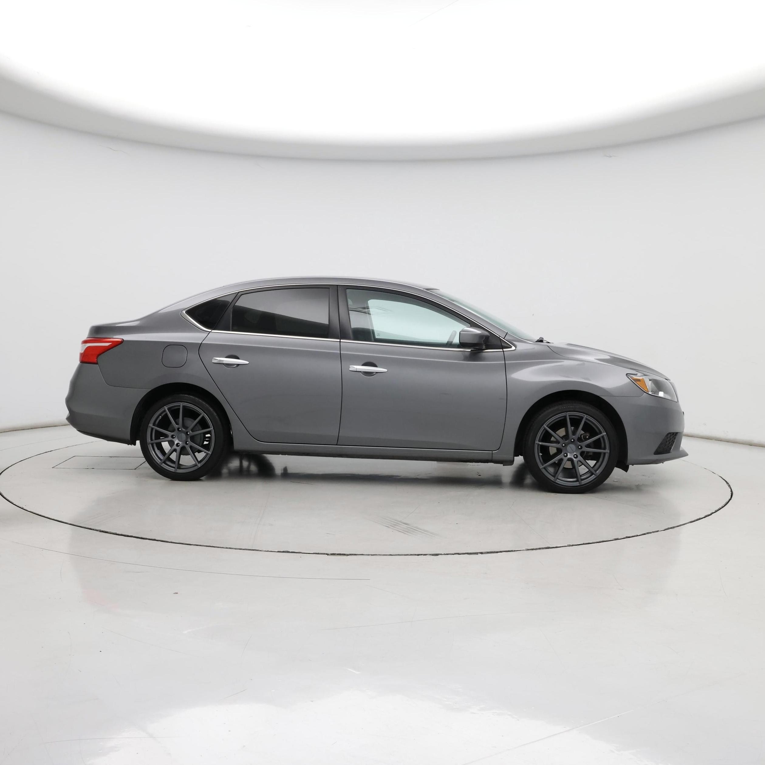 Thumbnail: 2016 Nissan Sentra - 7