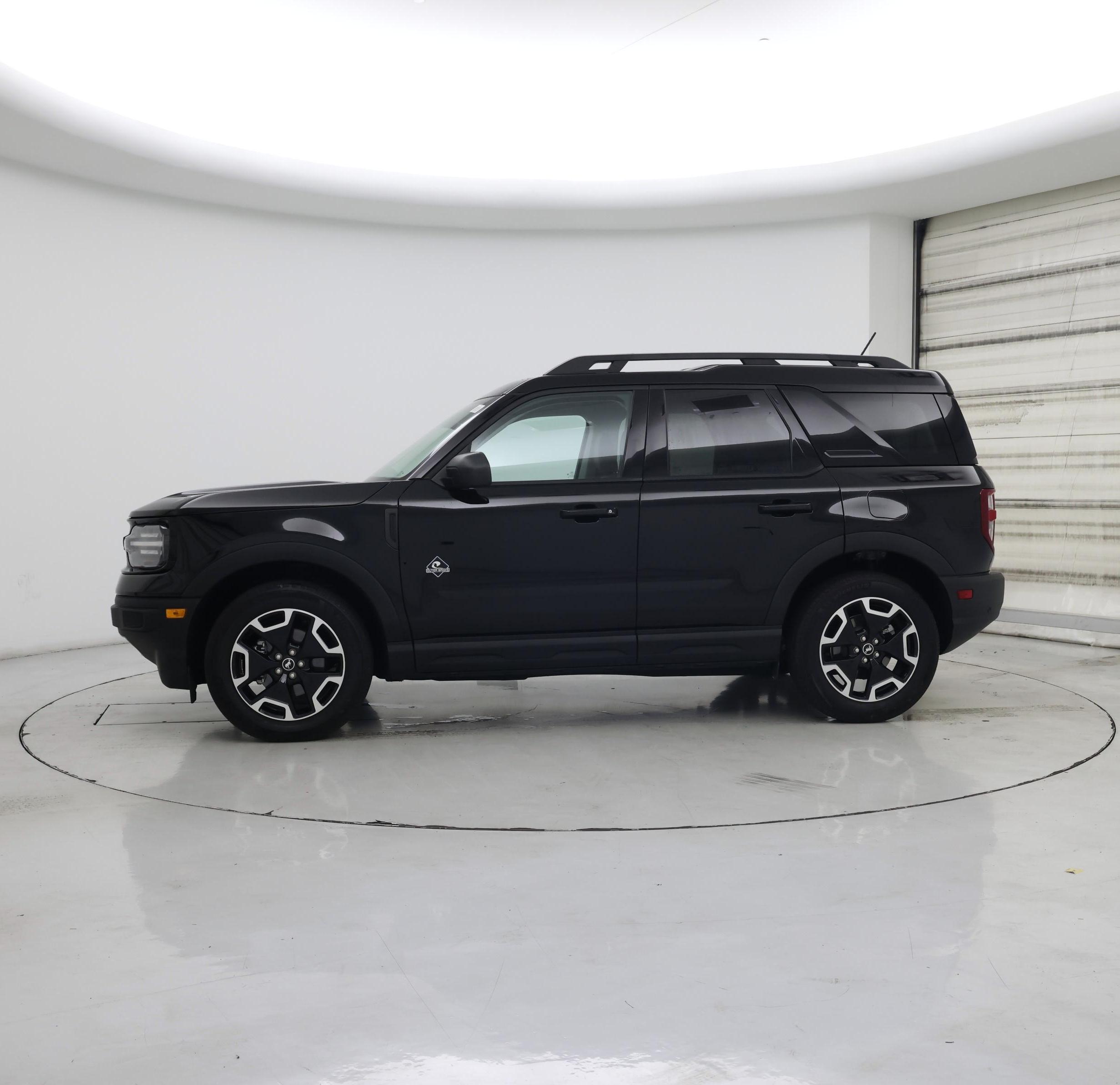 Thumbnail: 2023 Ford Bronco Sport - 3