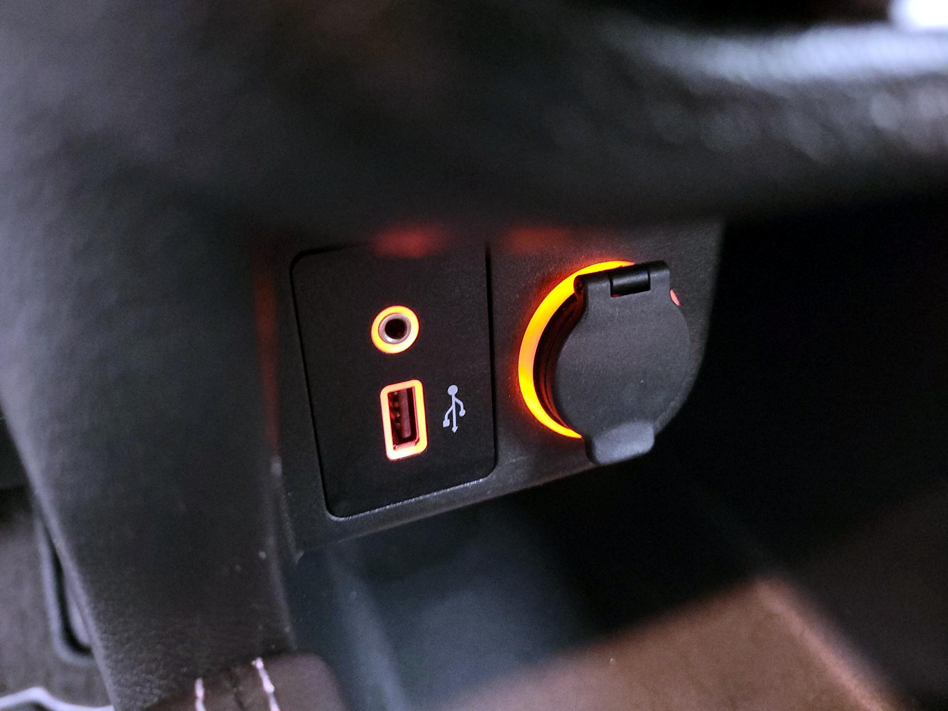 Thumbnail: 2018 Nissan Kicks - 18