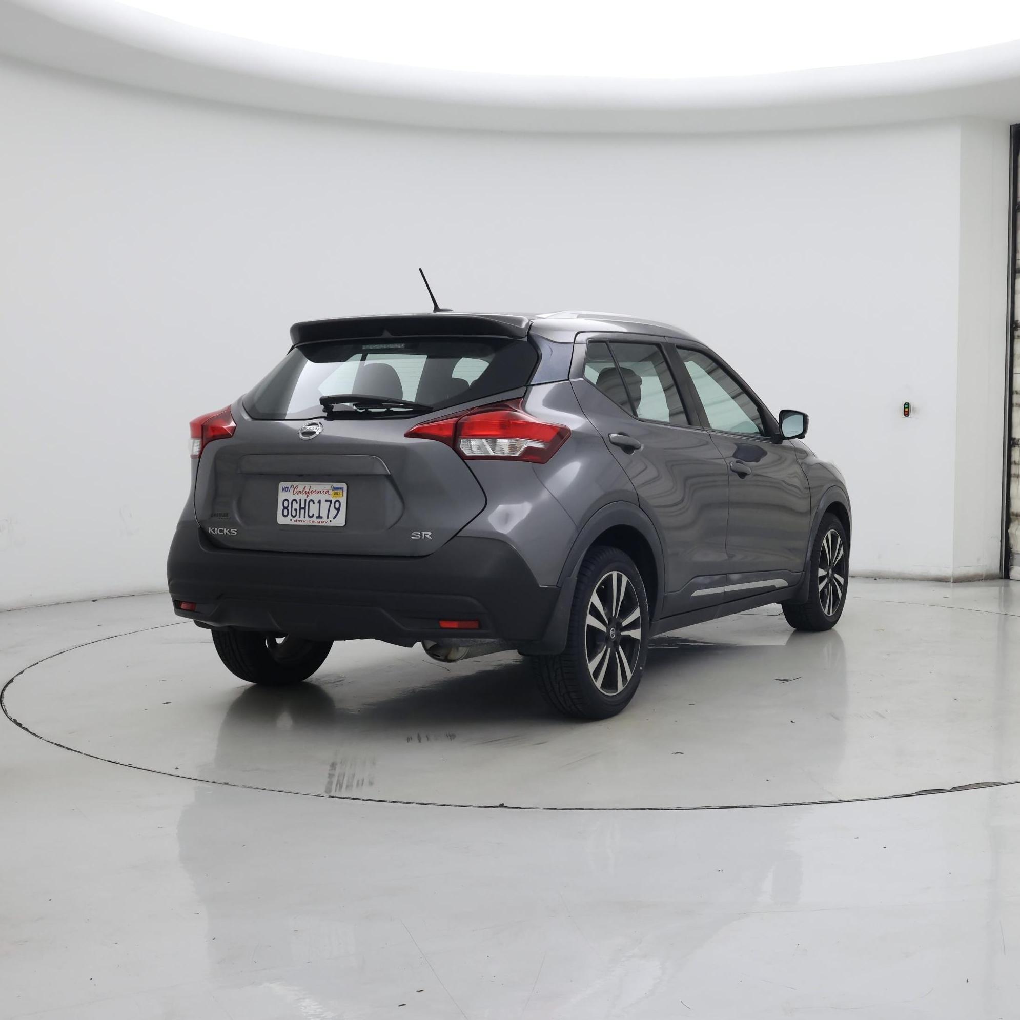 Thumbnail: 2018 Nissan Kicks - 8