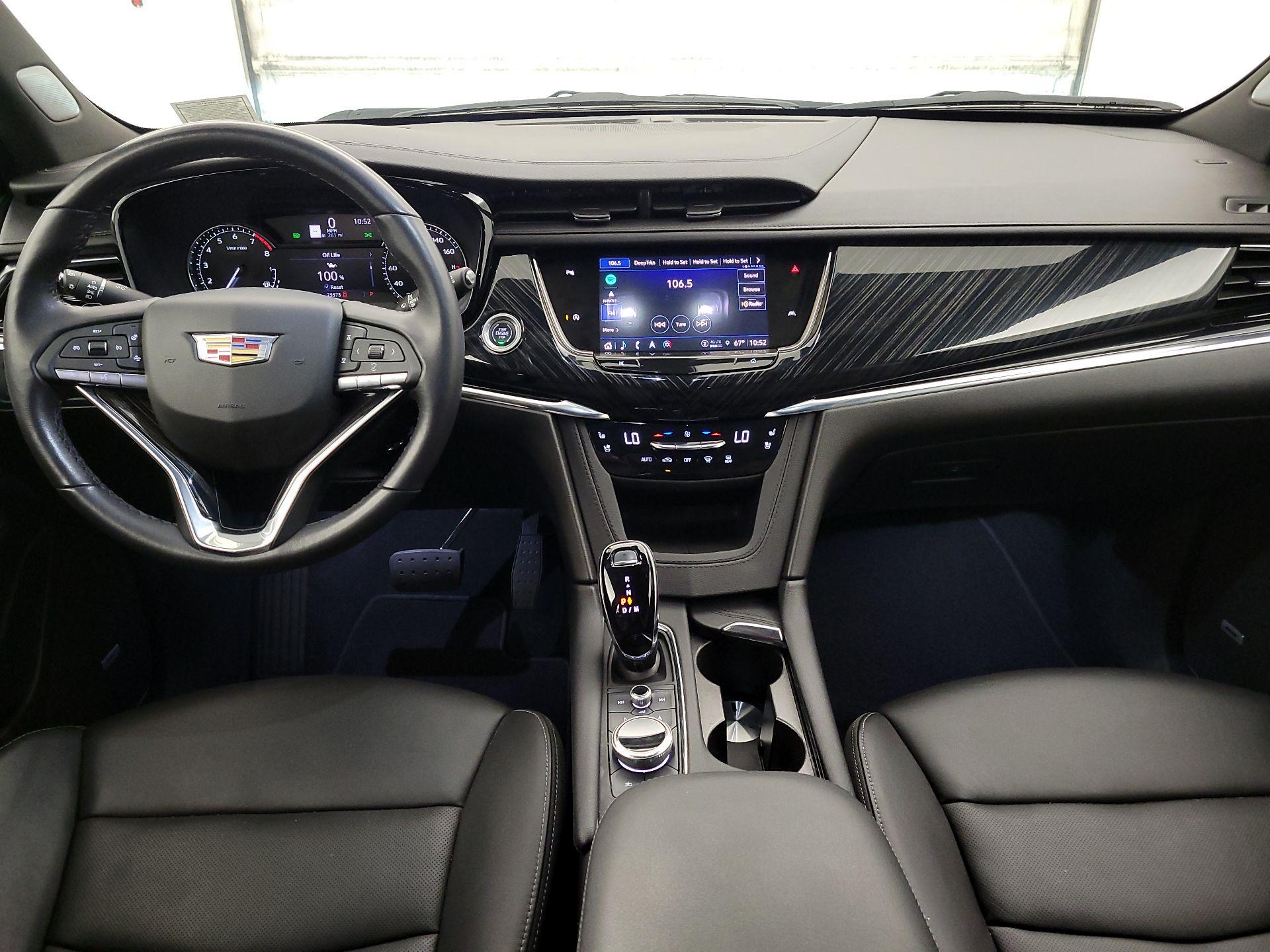 Thumbnail: 2023 Cadillac XT6 - 9