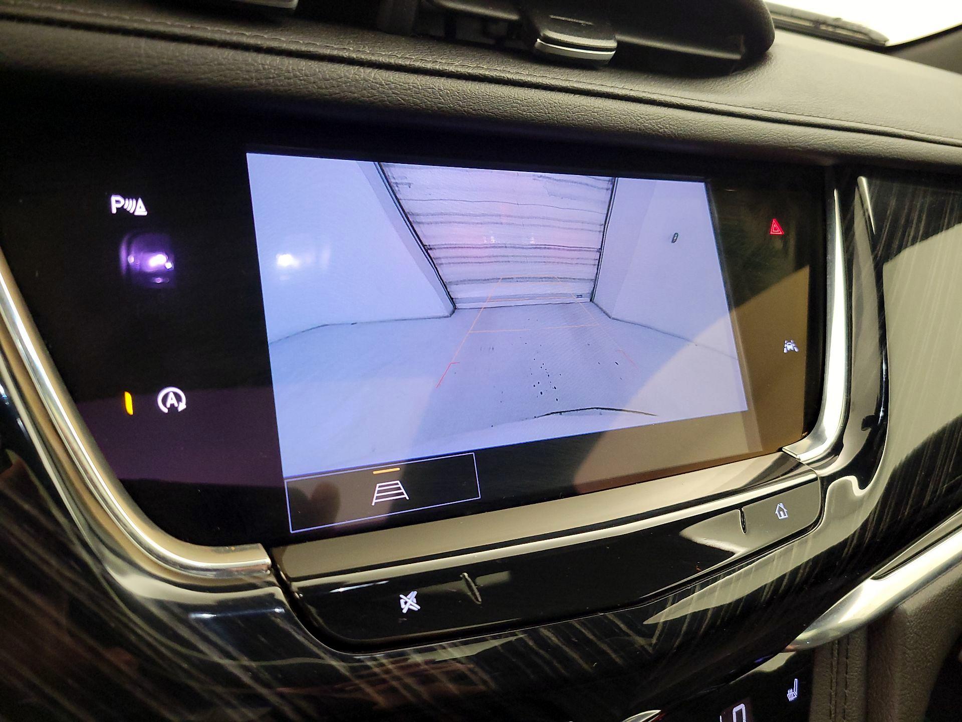 Thumbnail: 2023 Cadillac XT6 - 13