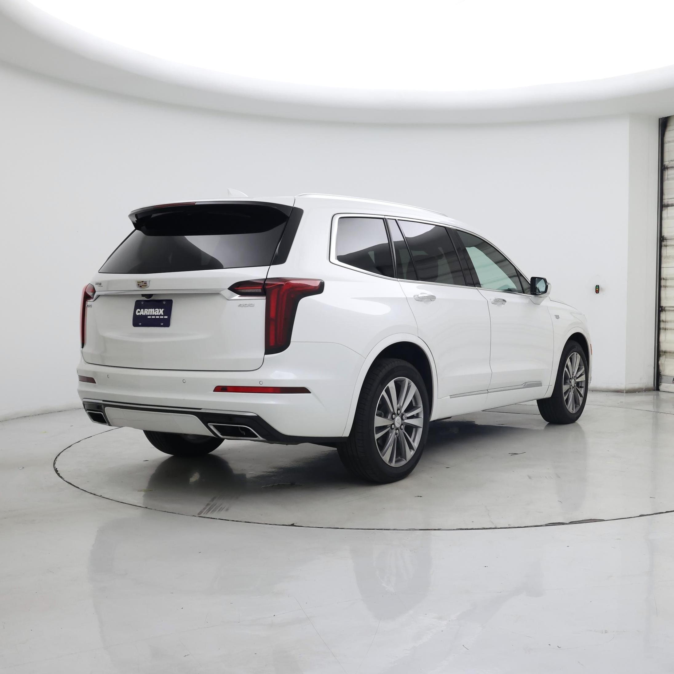 Thumbnail: 2023 Cadillac XT6 - 8