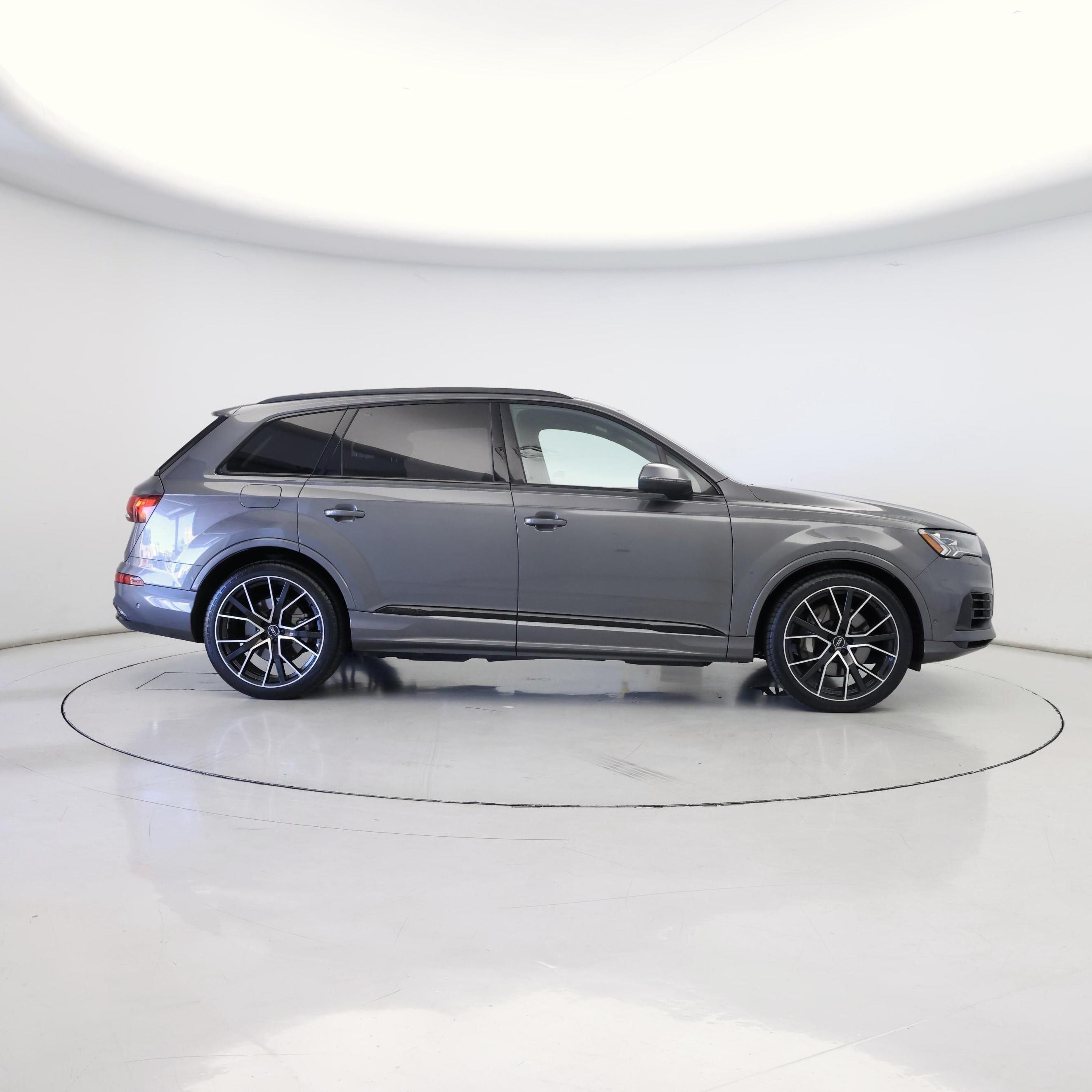 Thumbnail: 2021 Audi Q7 - 7