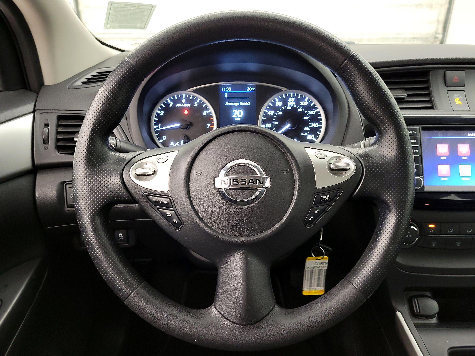 Thumbnail: 2019 Nissan Sentra - 10