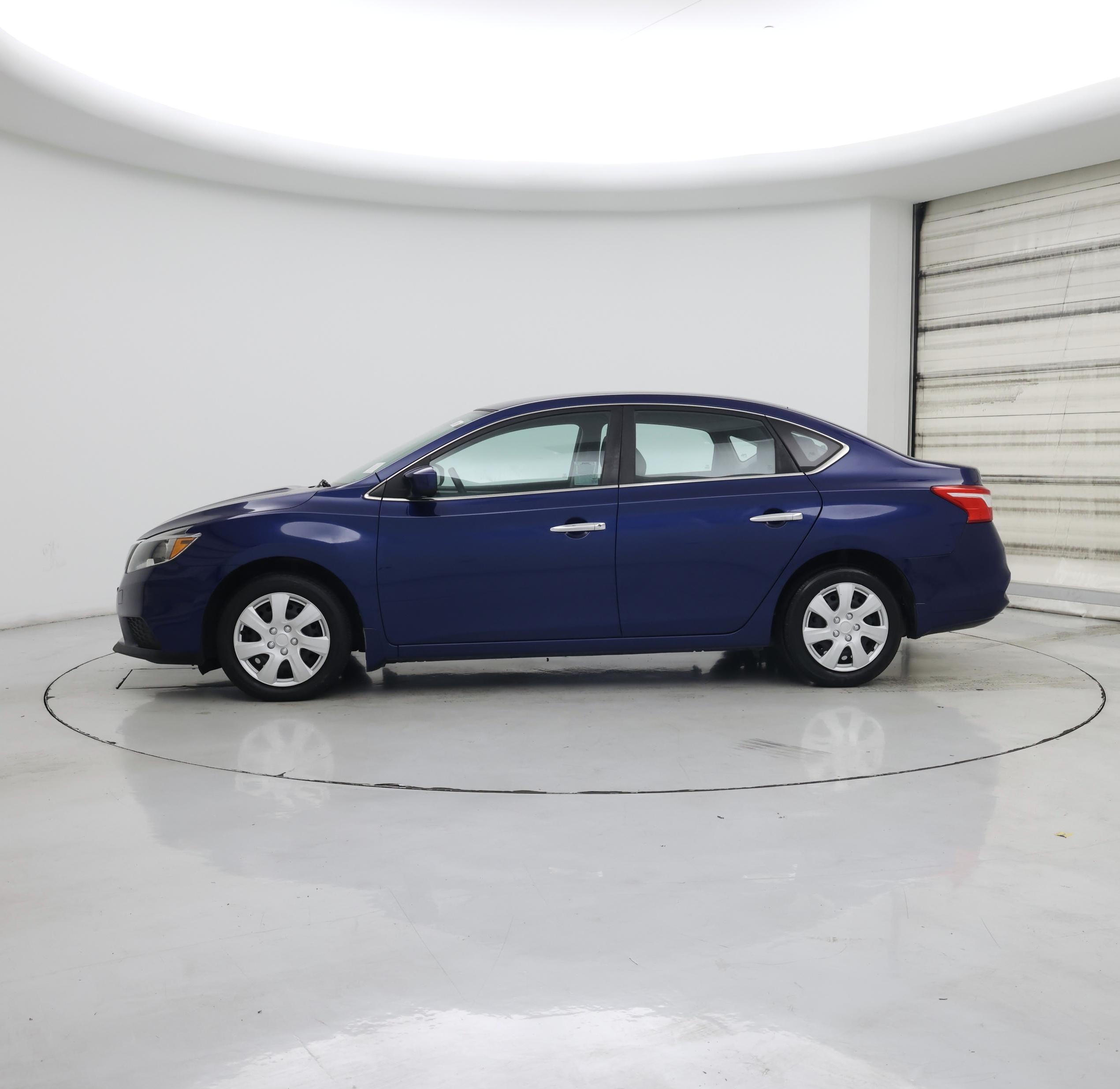 Thumbnail: 2019 Nissan Sentra - 3