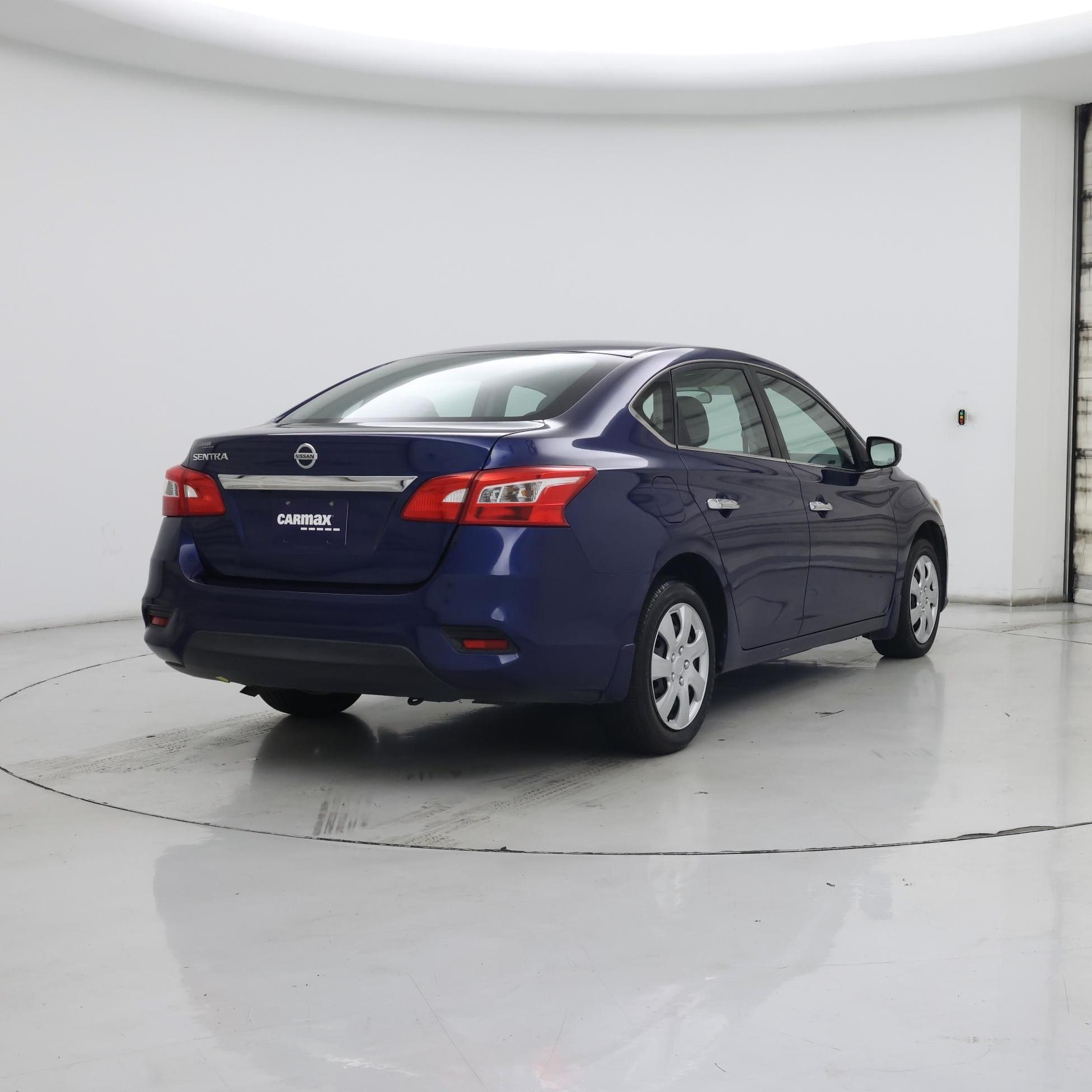 Thumbnail: 2019 Nissan Sentra - 8