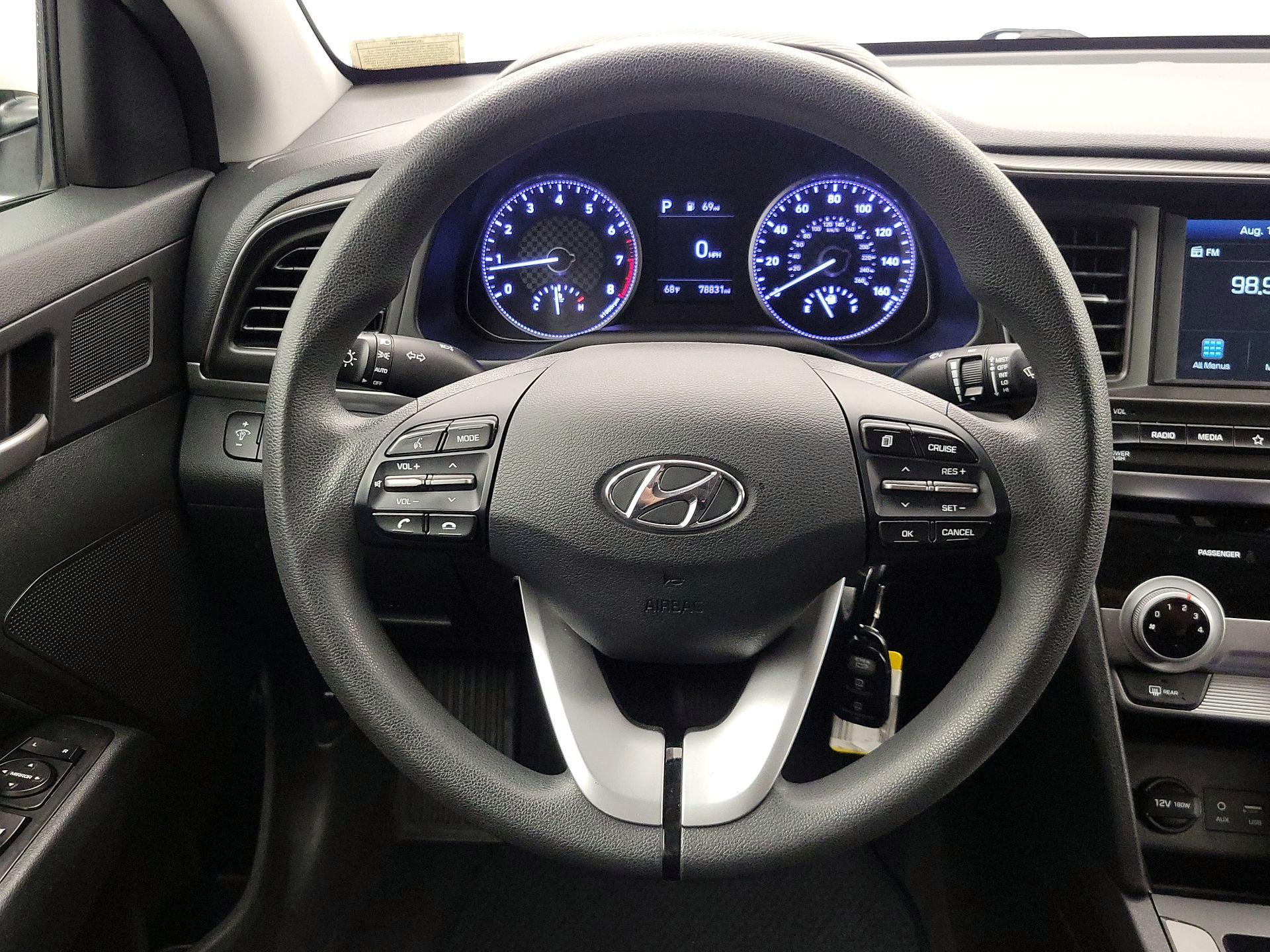 Thumbnail: 2019 Hyundai Elantra - 10