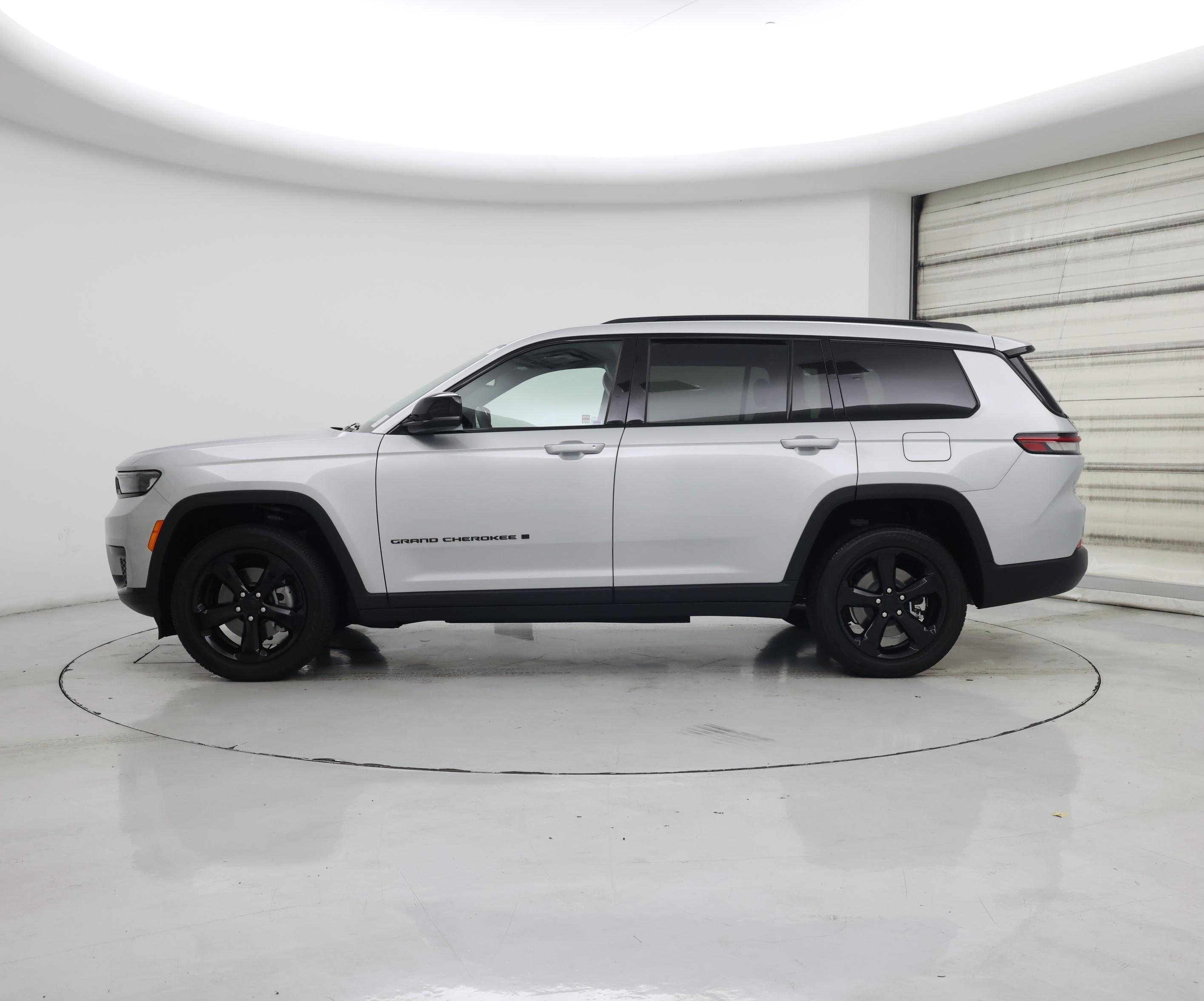 Thumbnail: 2022 Jeep Grand Cherokee L - 3