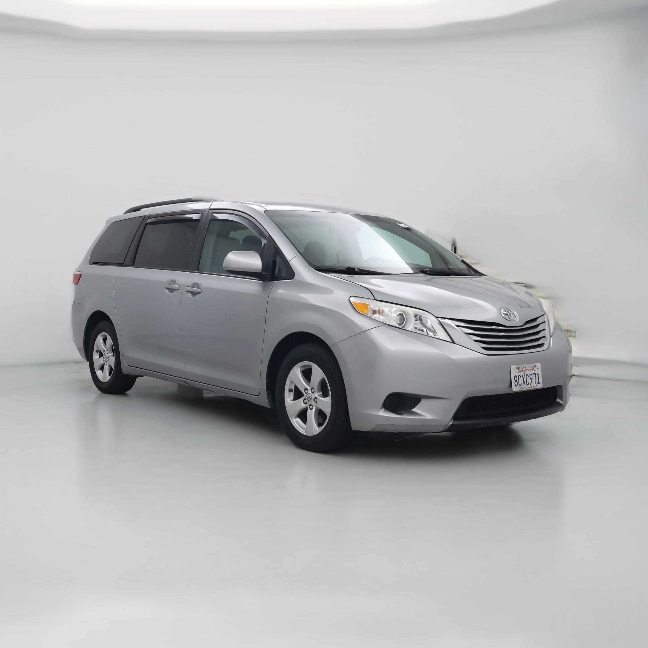 Thumbnail: 2016 Toyota Sienna - 1