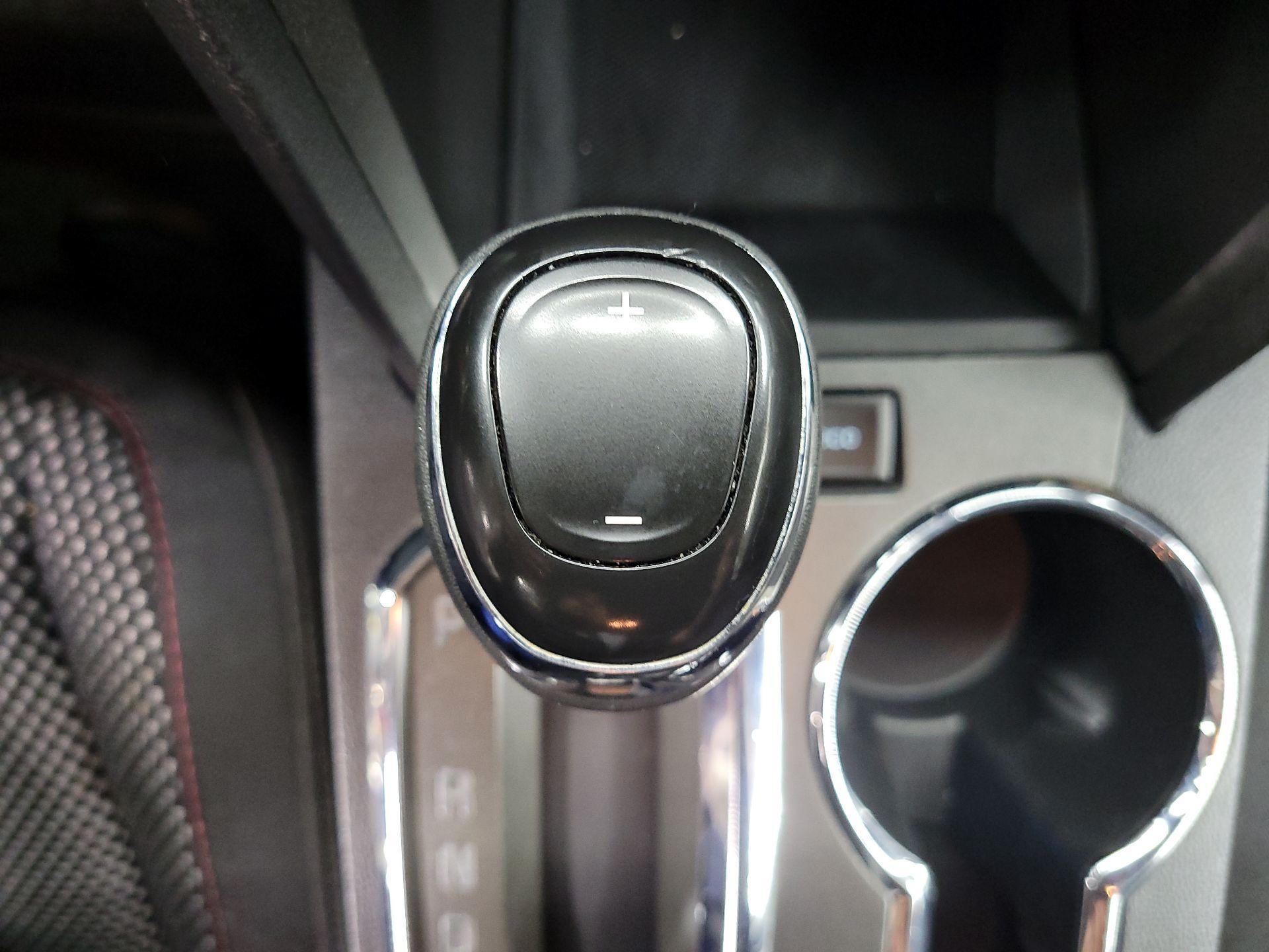 Thumbnail: 2016 Chevrolet Equinox - 16