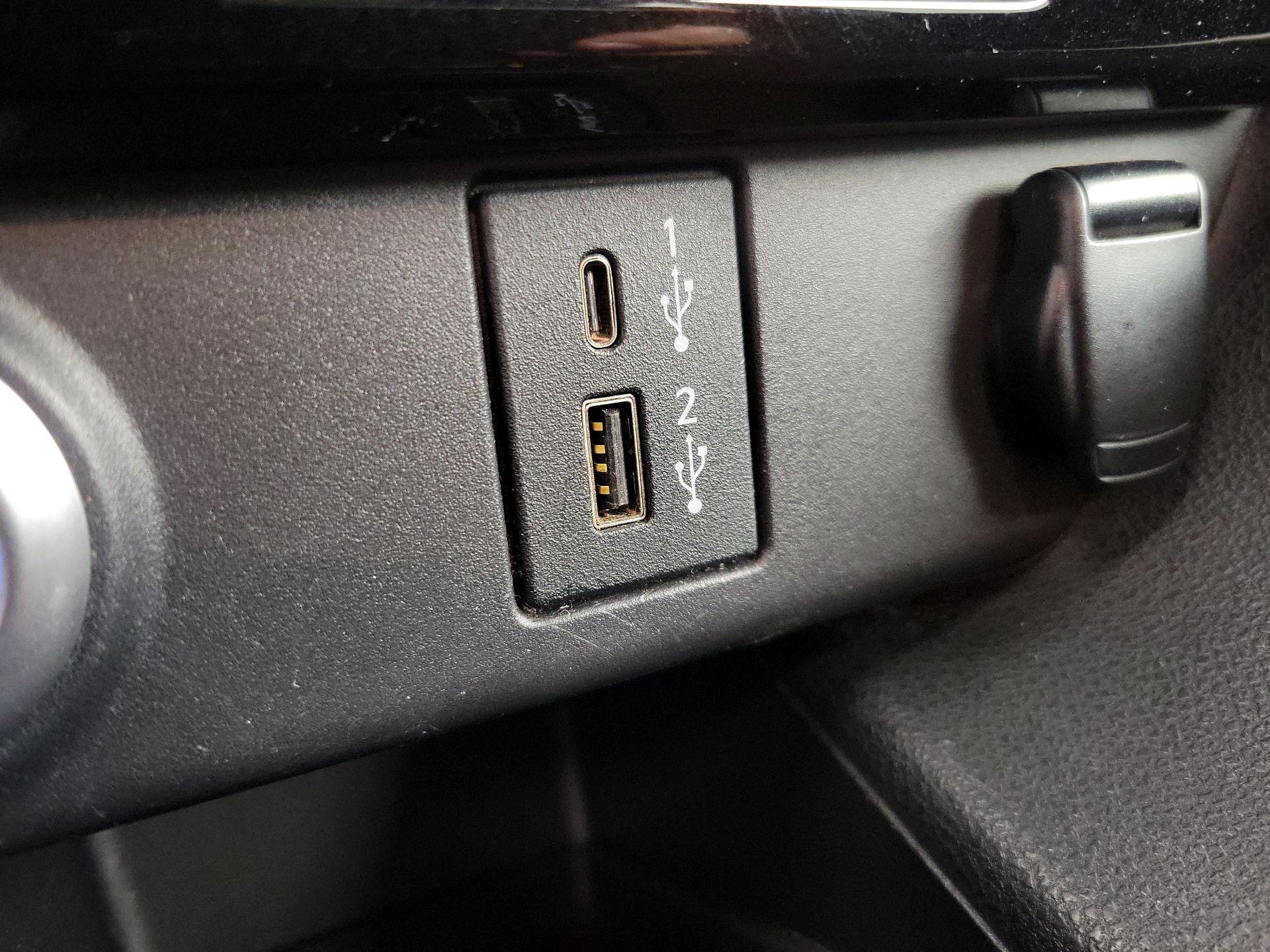 Thumbnail: 2020 Nissan Leaf - 19