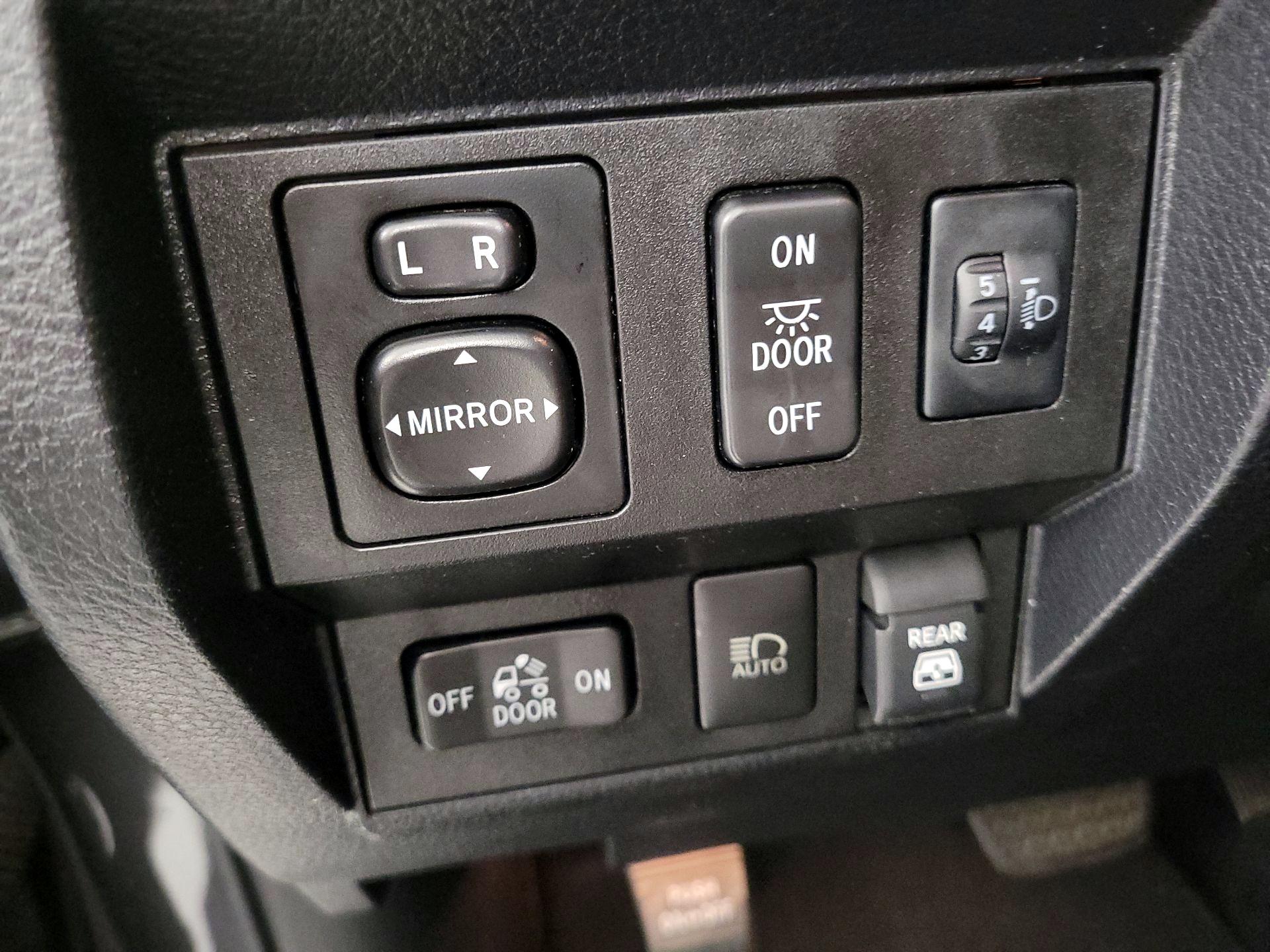 Thumbnail: 2019 Toyota Tundra - 13