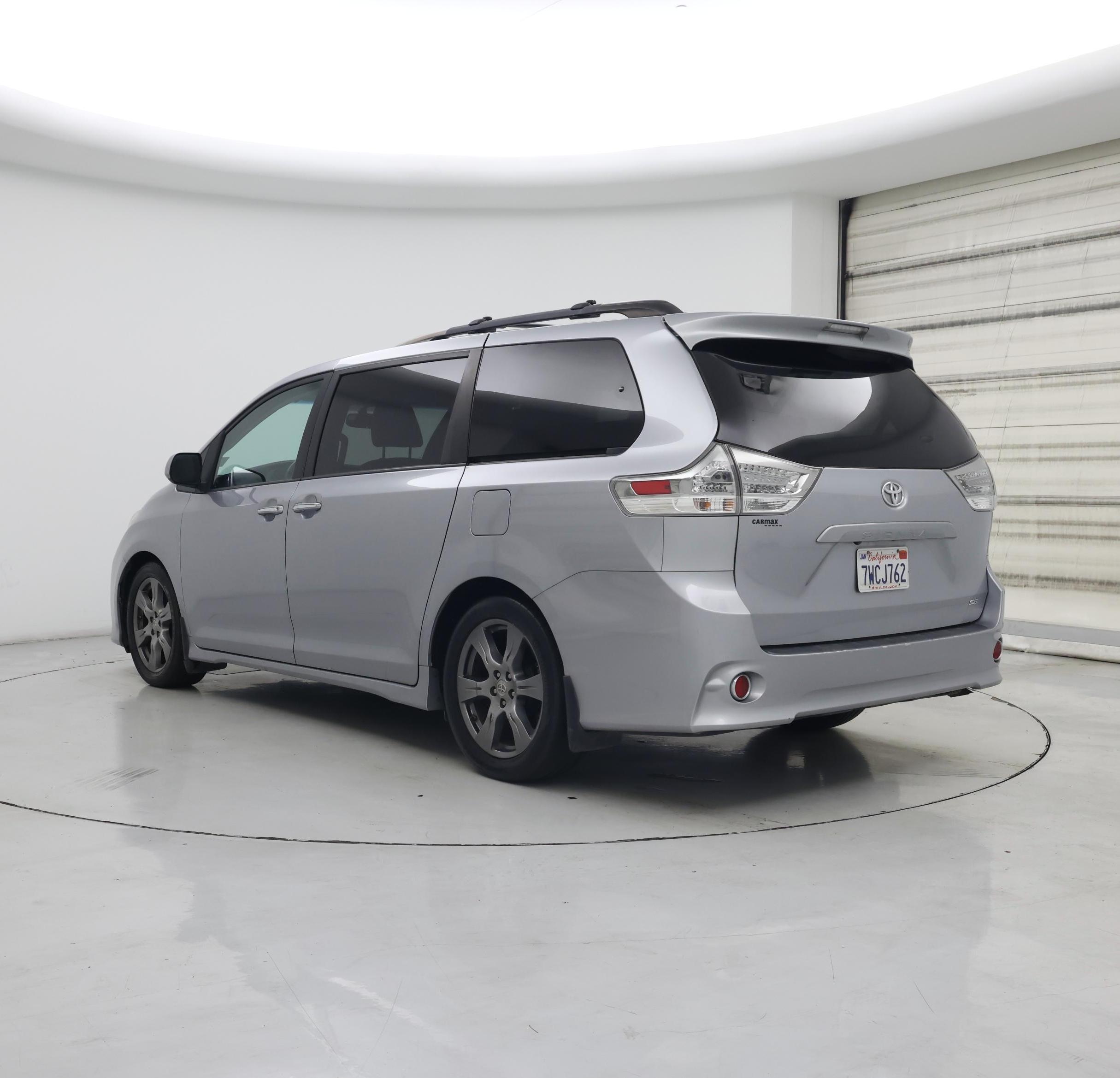 Thumbnail: 2017 Toyota Sienna - 2