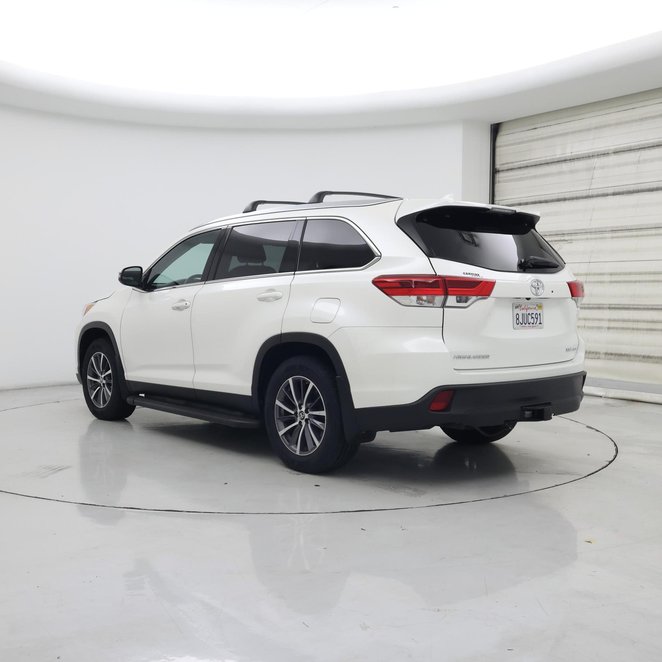 Thumbnail: 2019 Toyota Highlander - 2