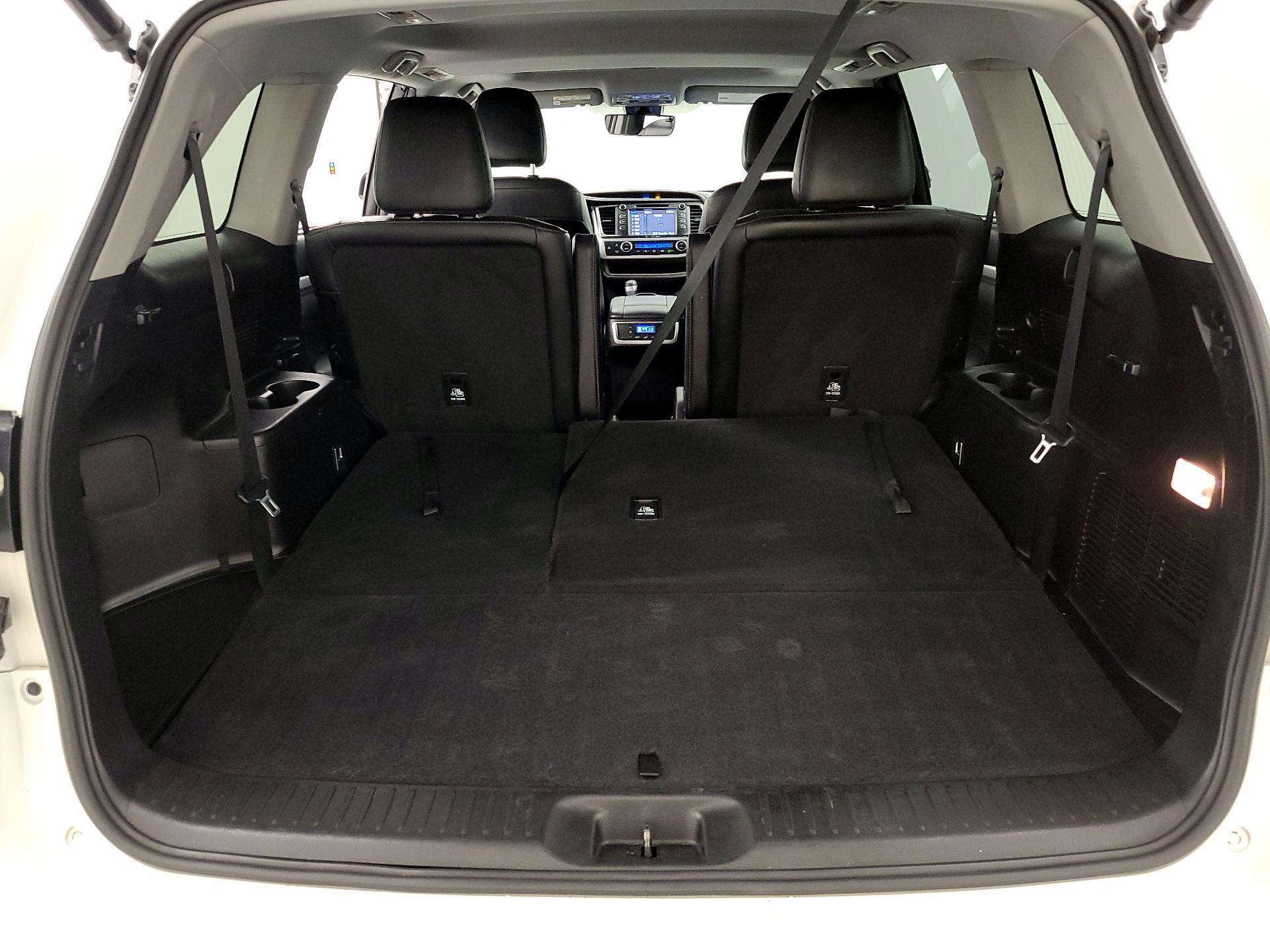 Thumbnail: 2019 Toyota Highlander - 20