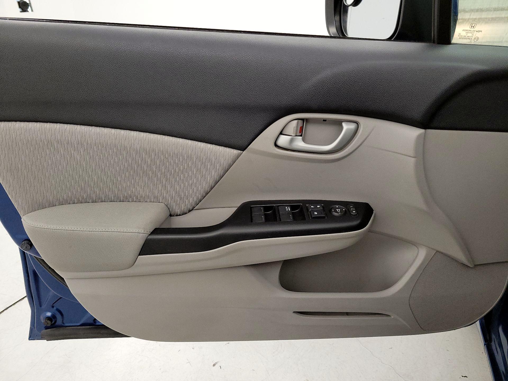 Thumbnail: 2015 Honda Civic - 12