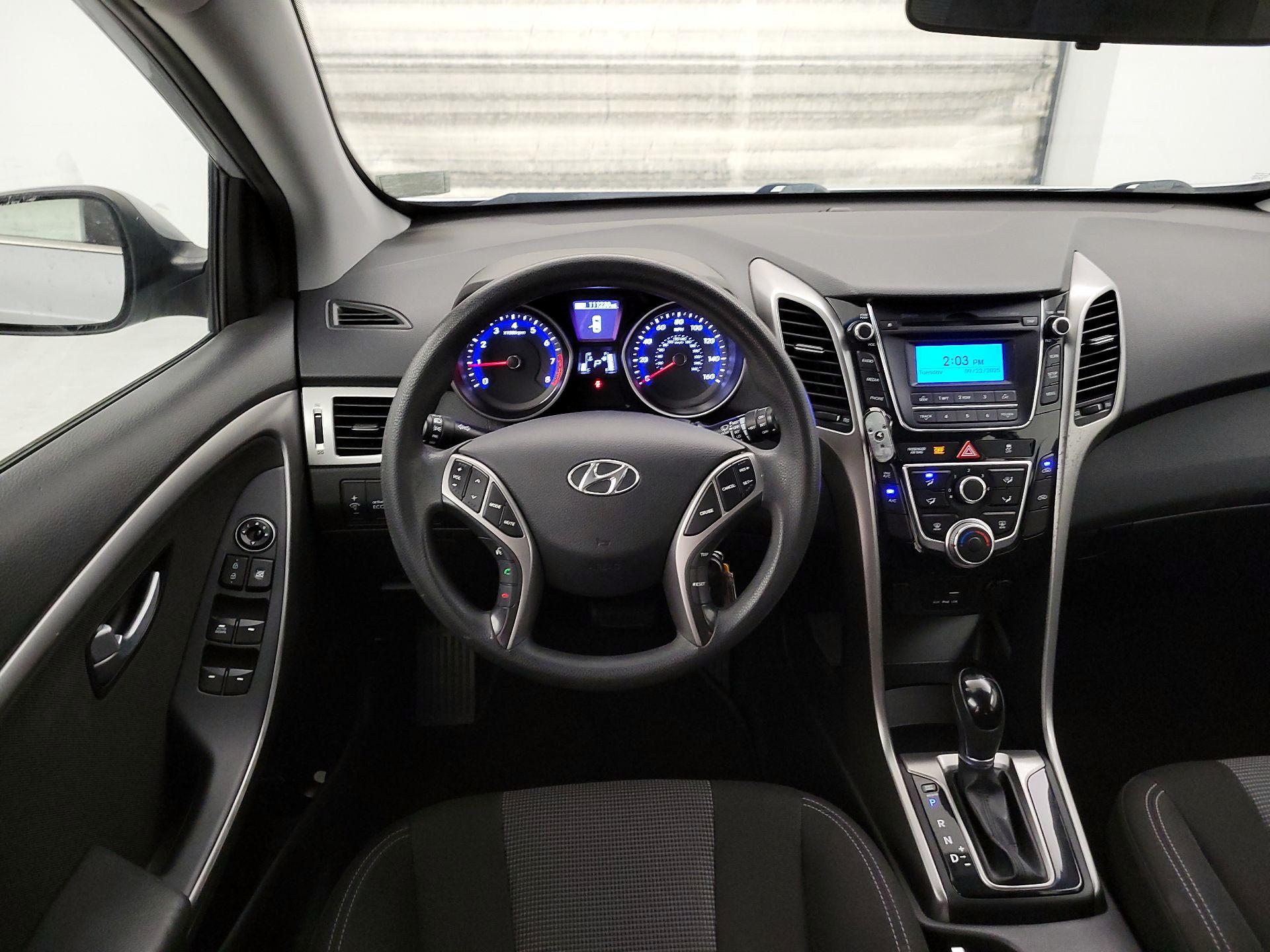 Thumbnail: 2017 Hyundai Elantra - 10