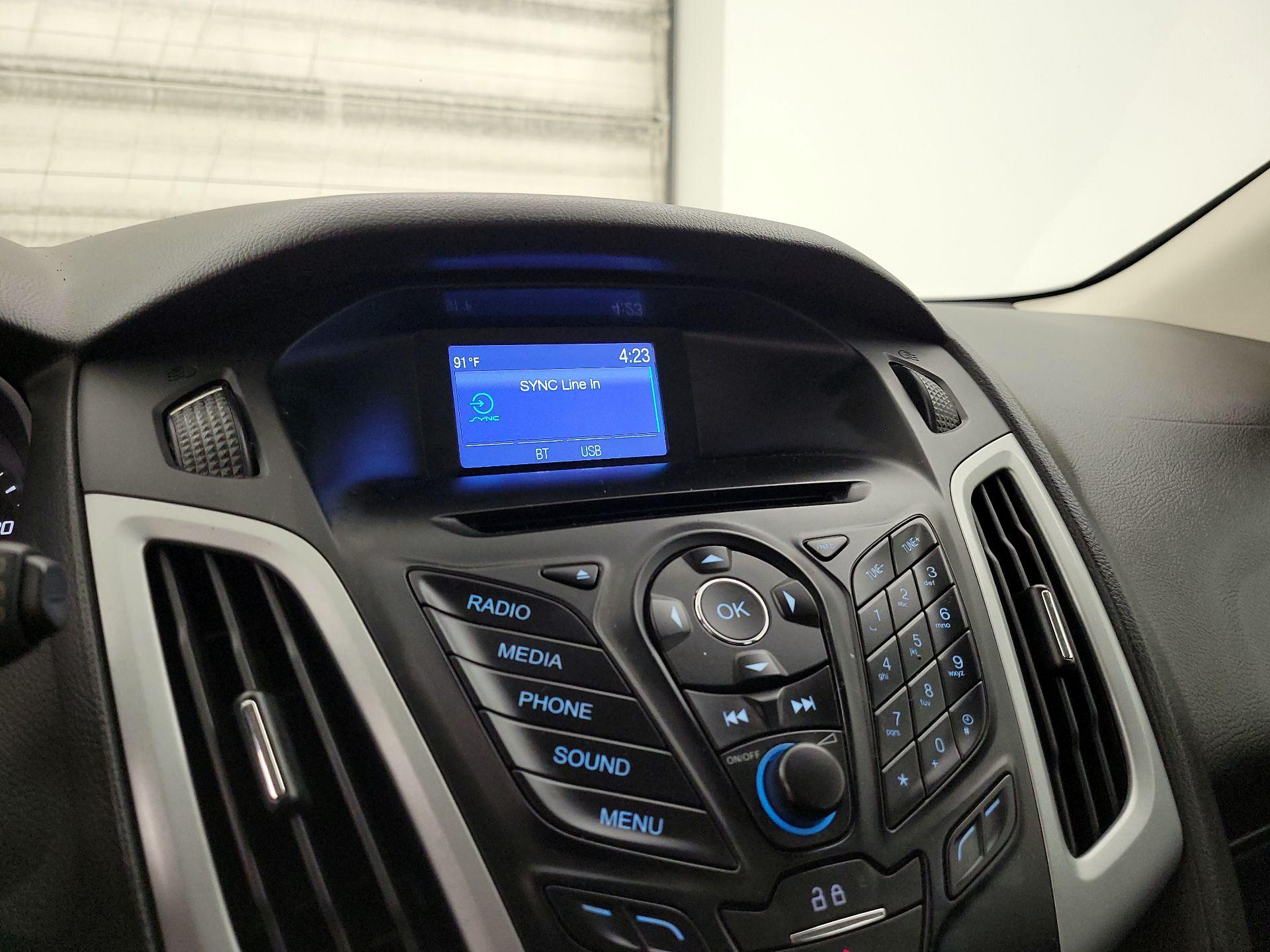 Thumbnail: 2014 Ford Focus - 14