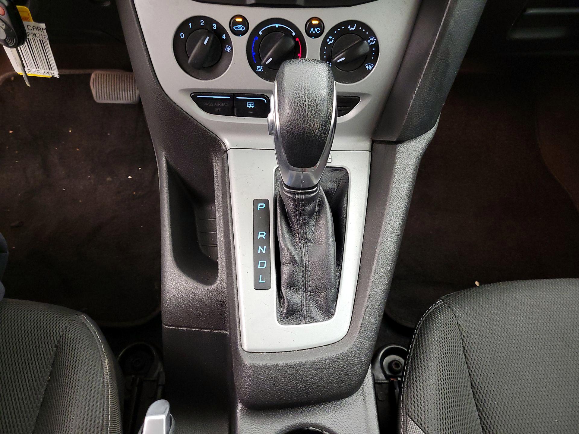 Thumbnail: 2014 Ford Focus - 16