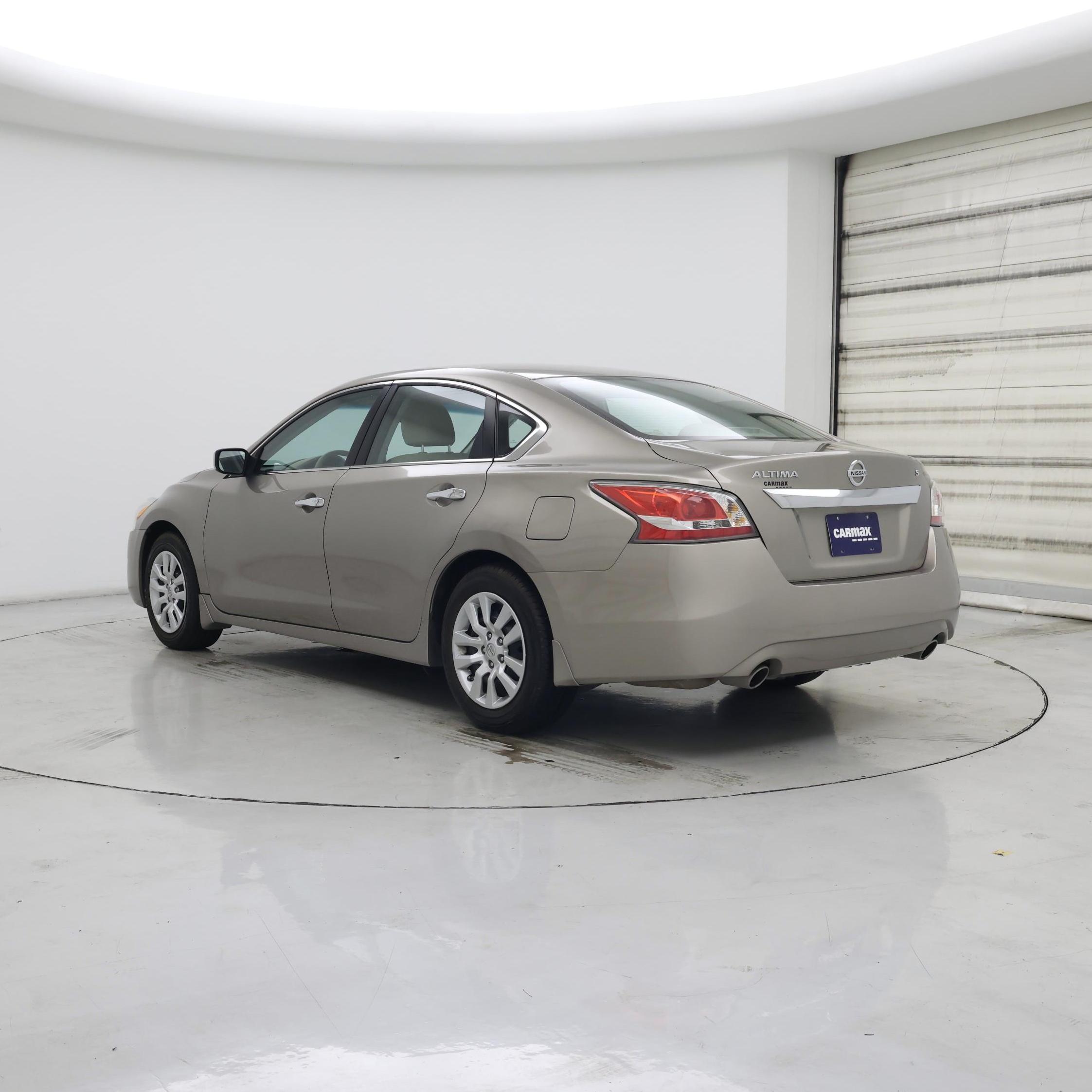 Thumbnail: 2015 Nissan Altima - 2