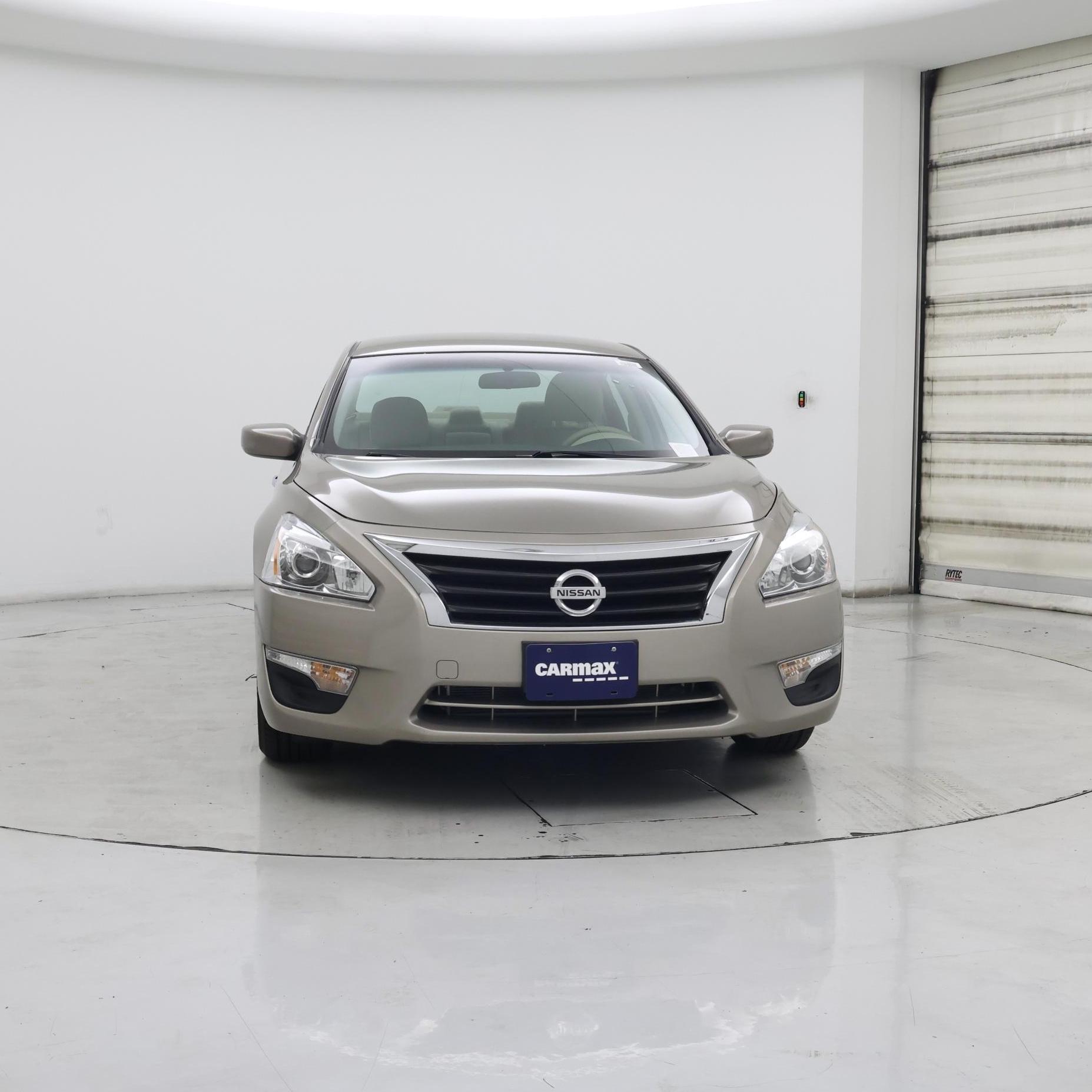 Thumbnail: 2015 Nissan Altima - 5