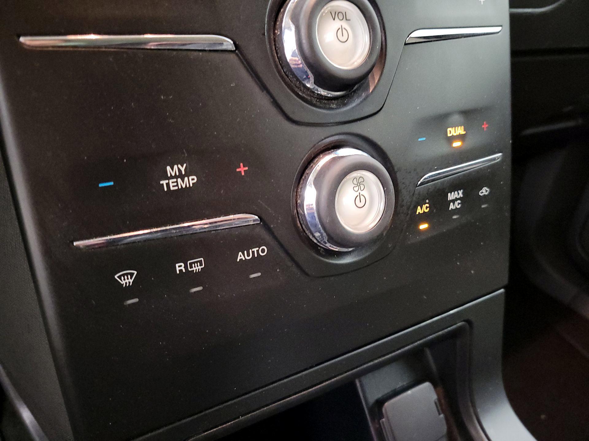Thumbnail: 2016 Ford Flex - 16