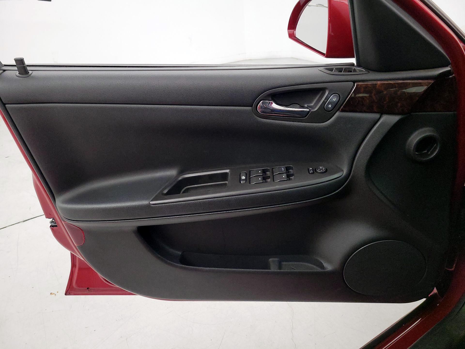 Thumbnail: 2015 Chevrolet Impala - 12