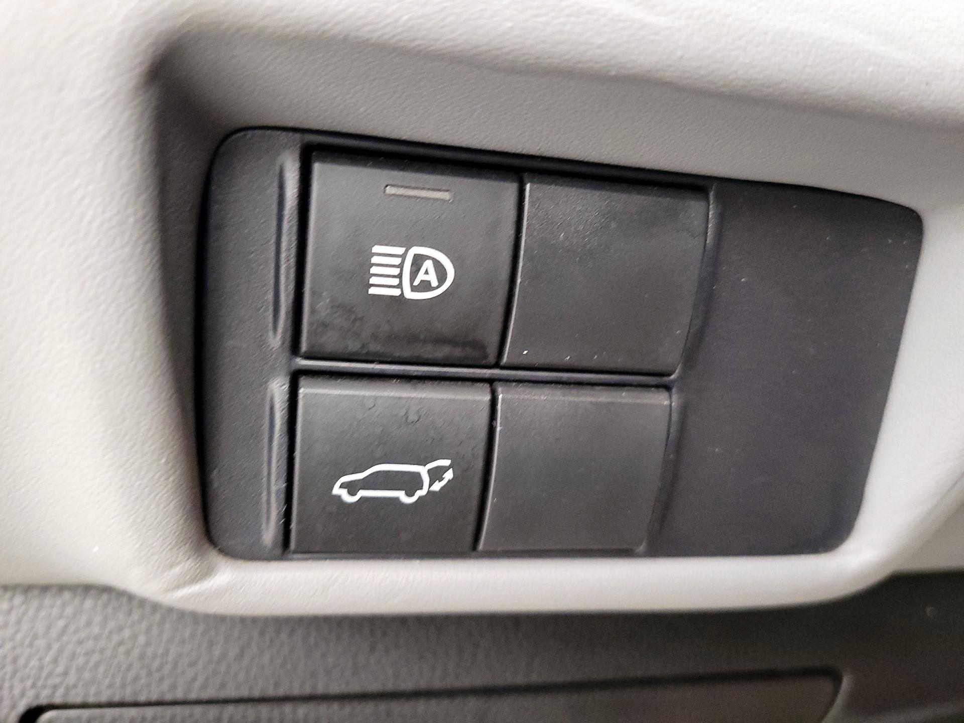 Thumbnail: 2021 Toyota Highlander - 13