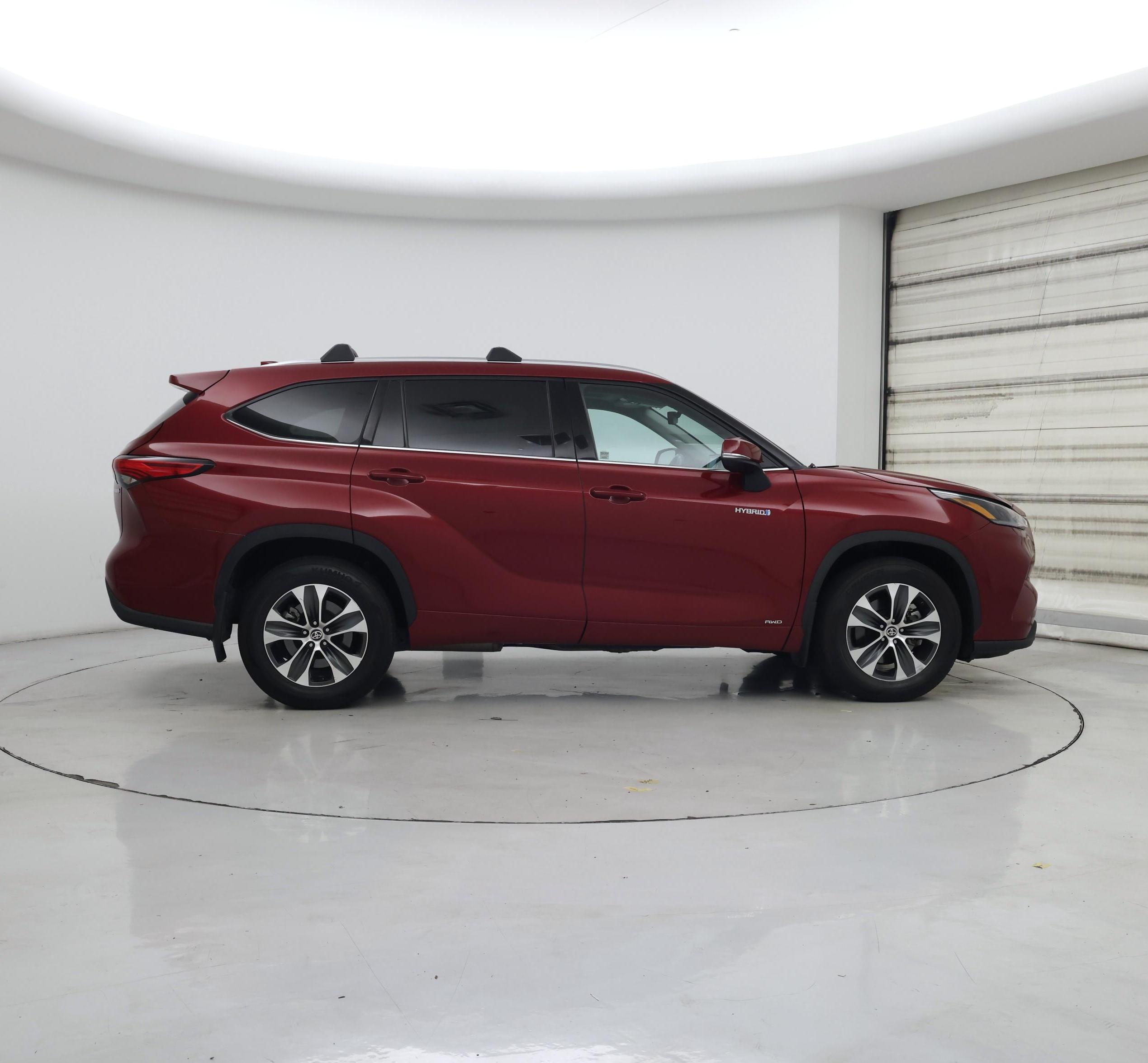 Thumbnail: 2021 Toyota Highlander - 7