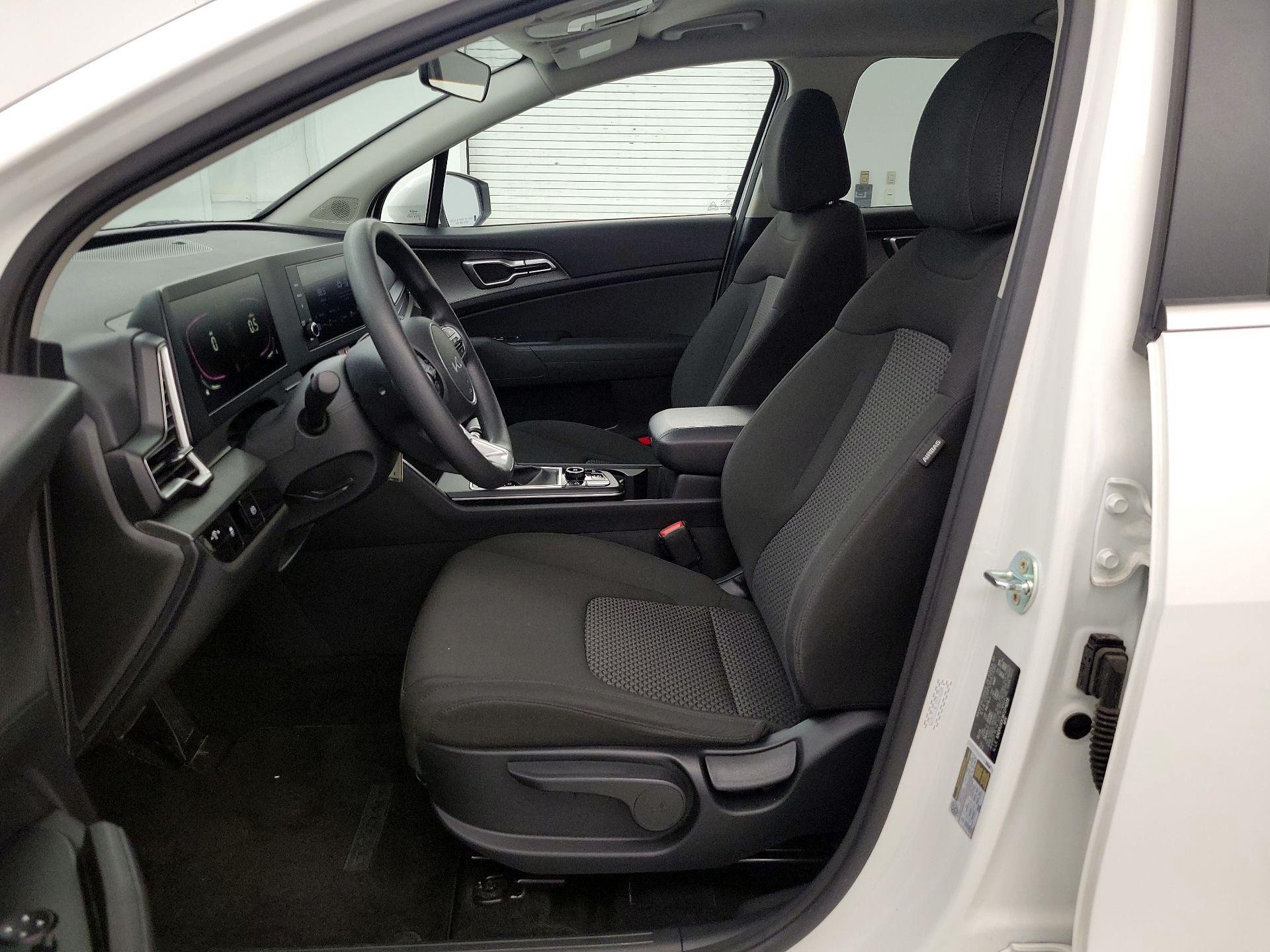 Thumbnail: 2024 Kia Sportage - 11
