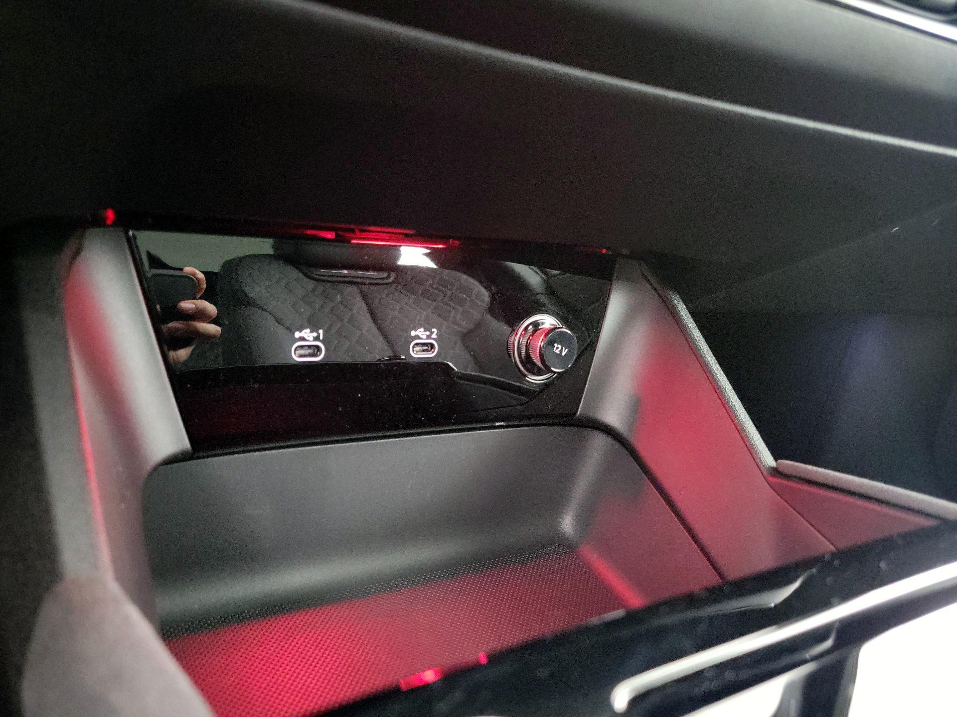 Thumbnail: 2025 Audi S6 - 18