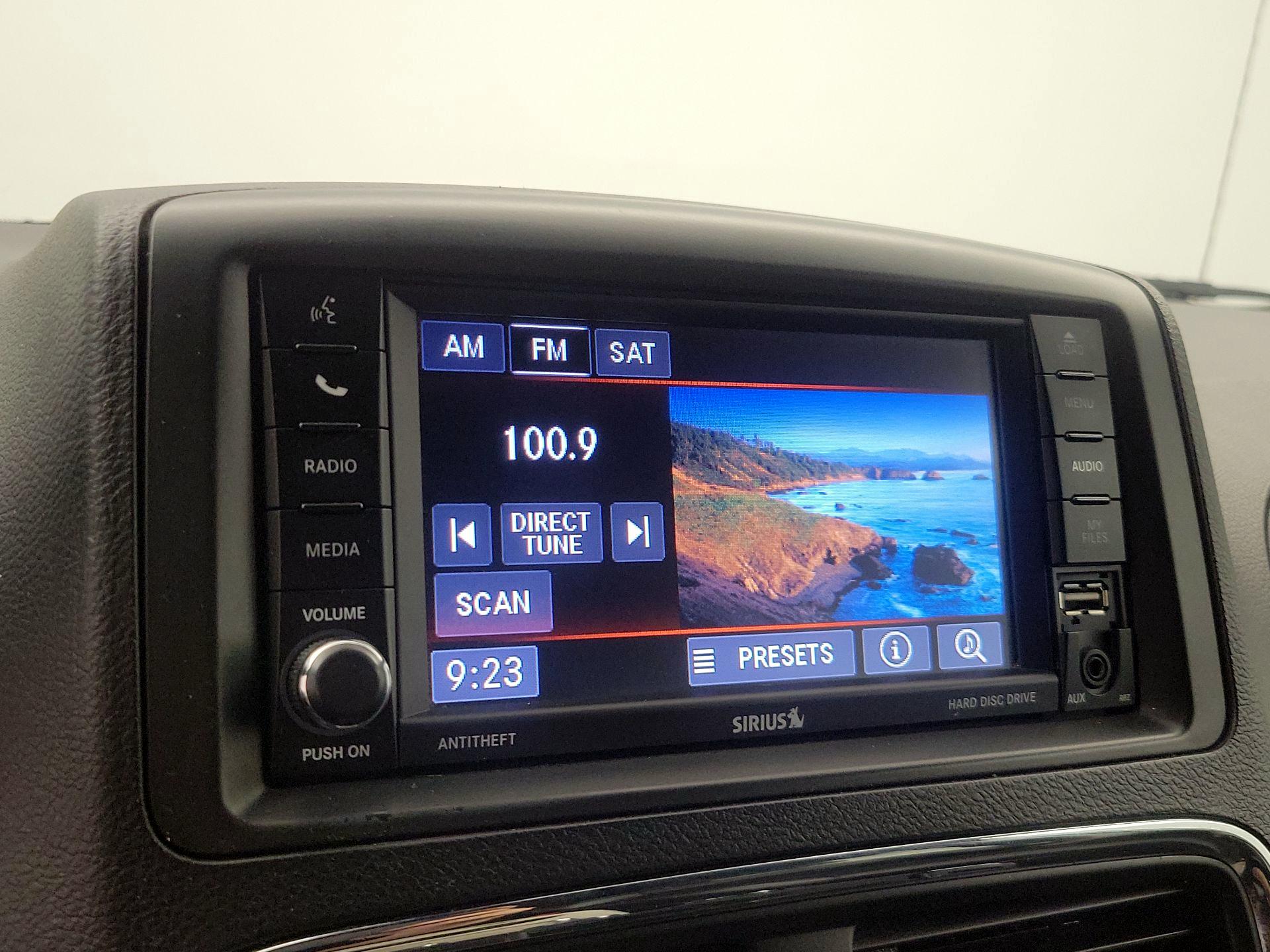 Thumbnail: 2019 Dodge Grand Caravan - 15