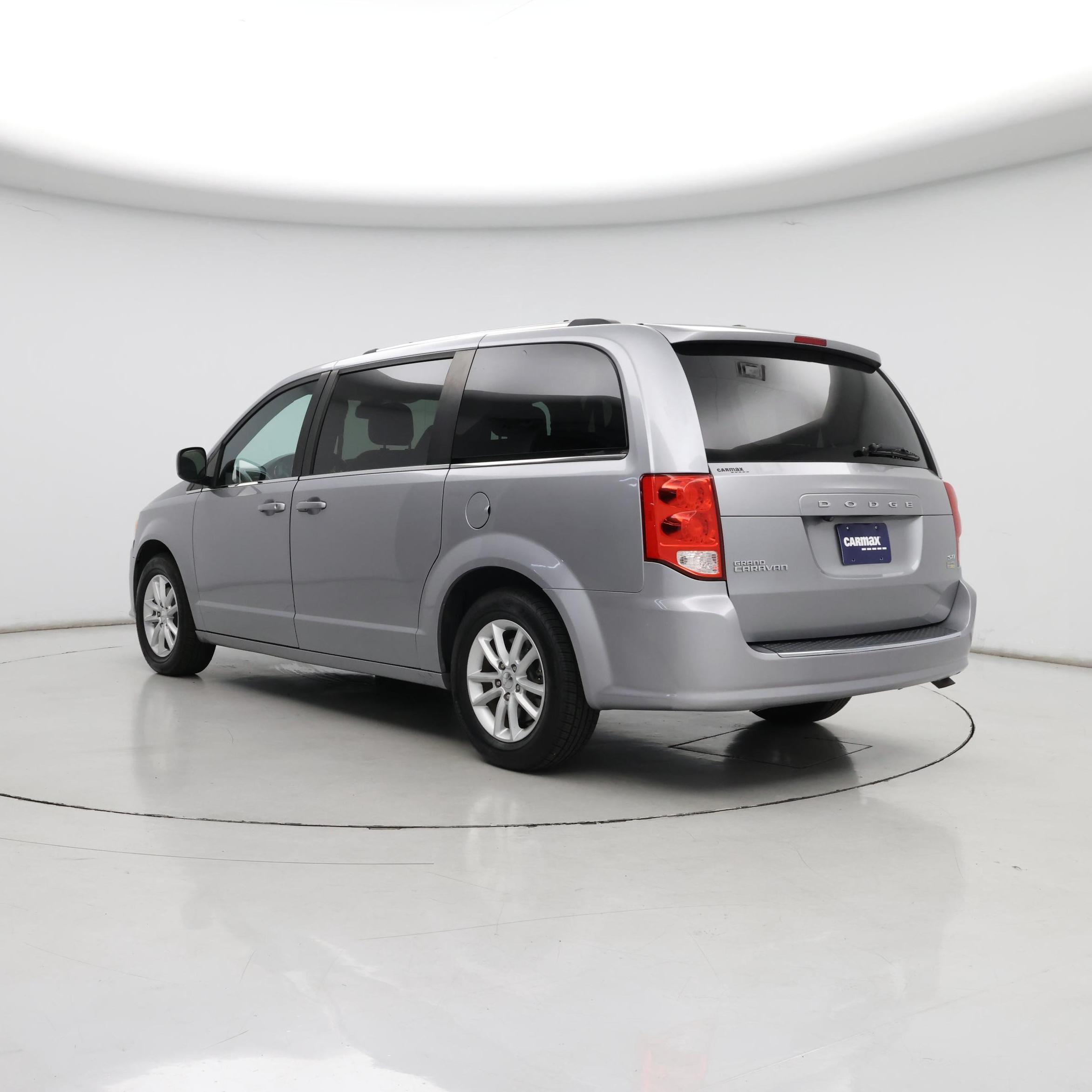 Thumbnail: 2019 Dodge Grand Caravan - 2