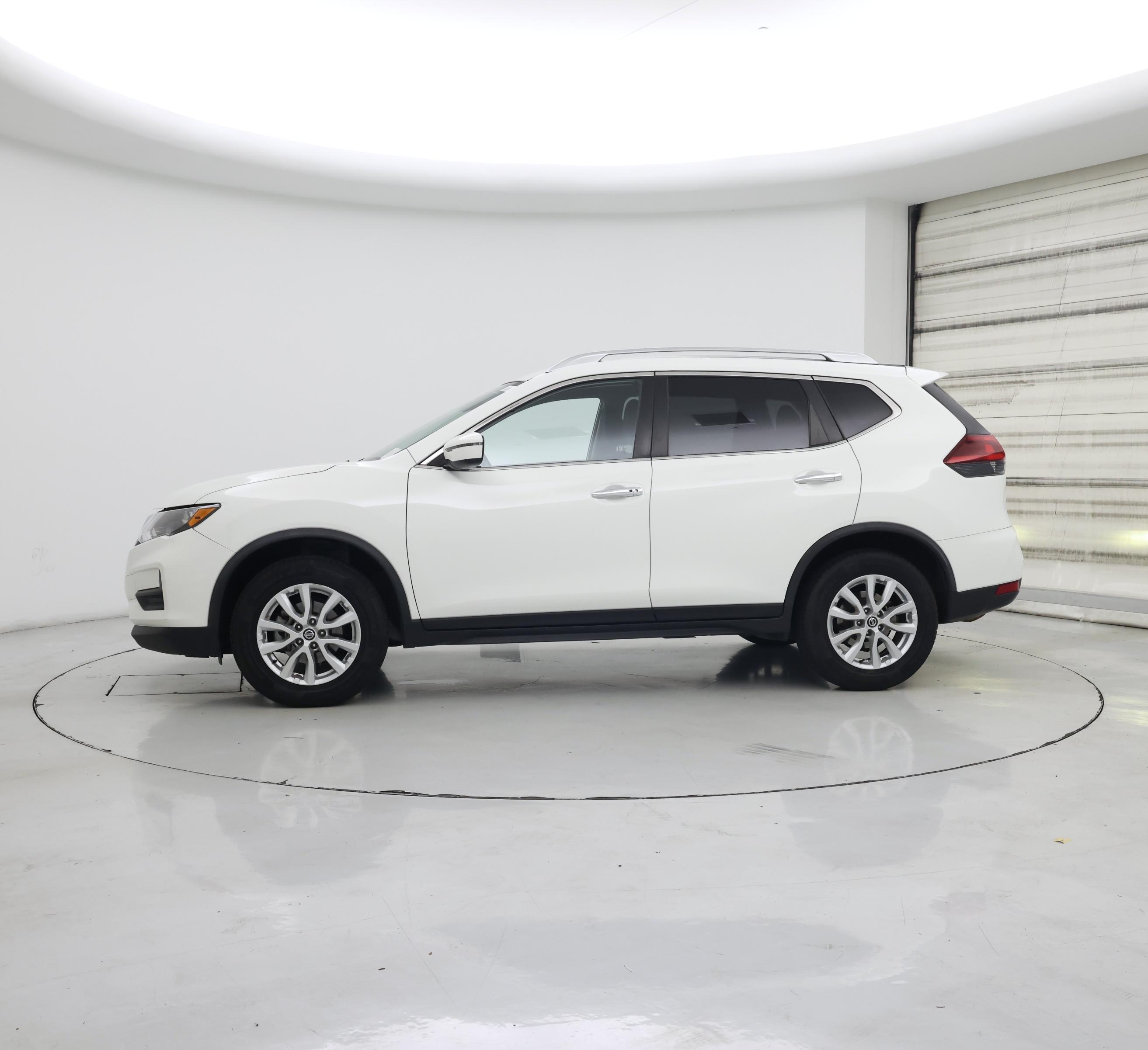 Thumbnail: 2020 Nissan Rogue - 3