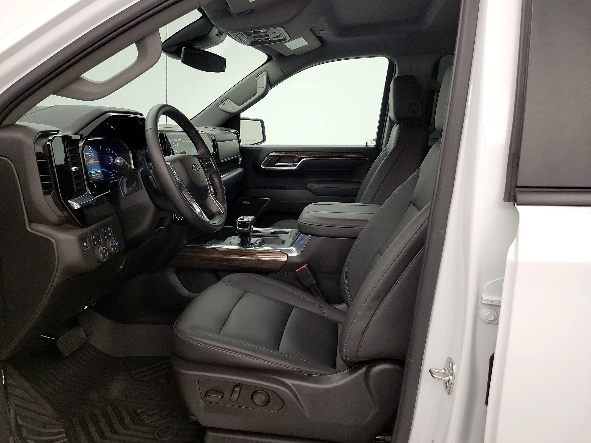 Thumbnail: 2025 Chevrolet Silverado 1500 - 11