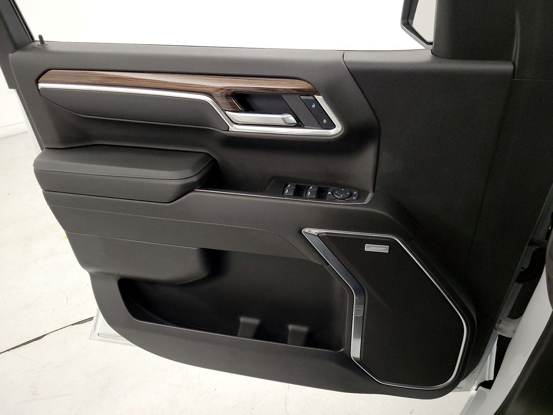 Thumbnail: 2025 Chevrolet Silverado 1500 - 12