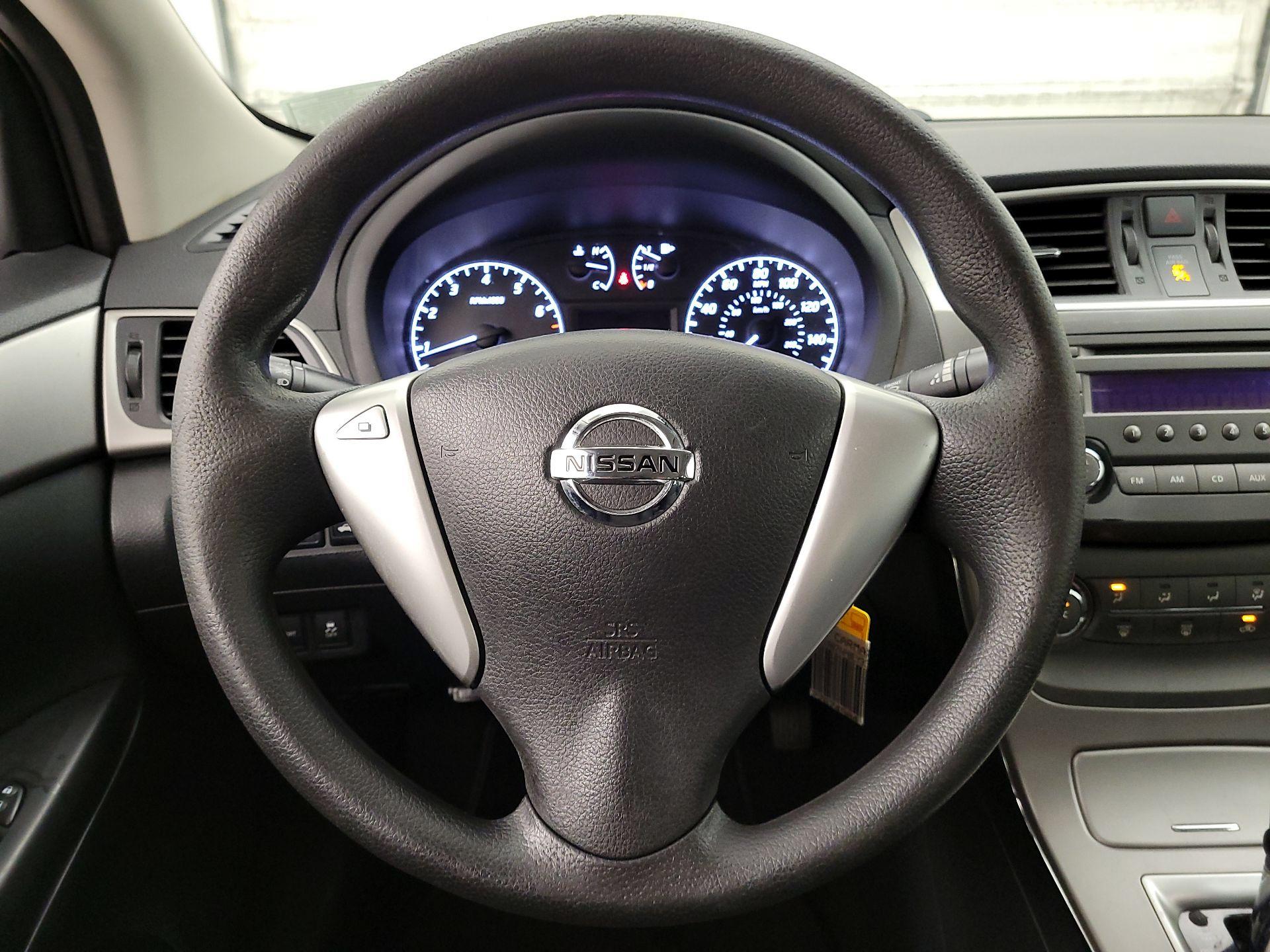 Thumbnail: 2014 Nissan Sentra - 10