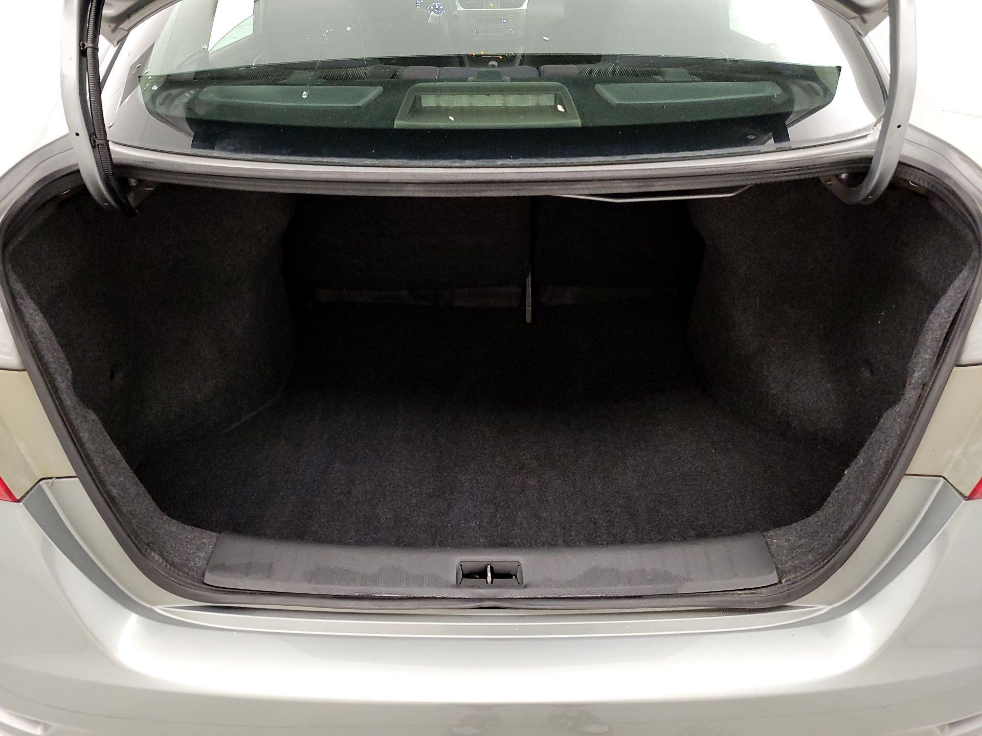 Thumbnail: 2014 Nissan Sentra - 18