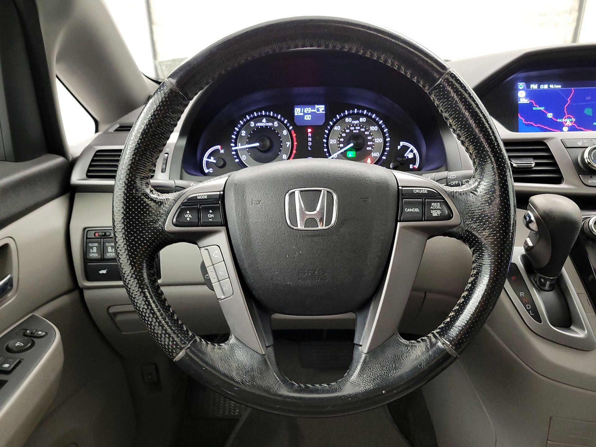 Thumbnail: 2015 Honda Odyssey - 10