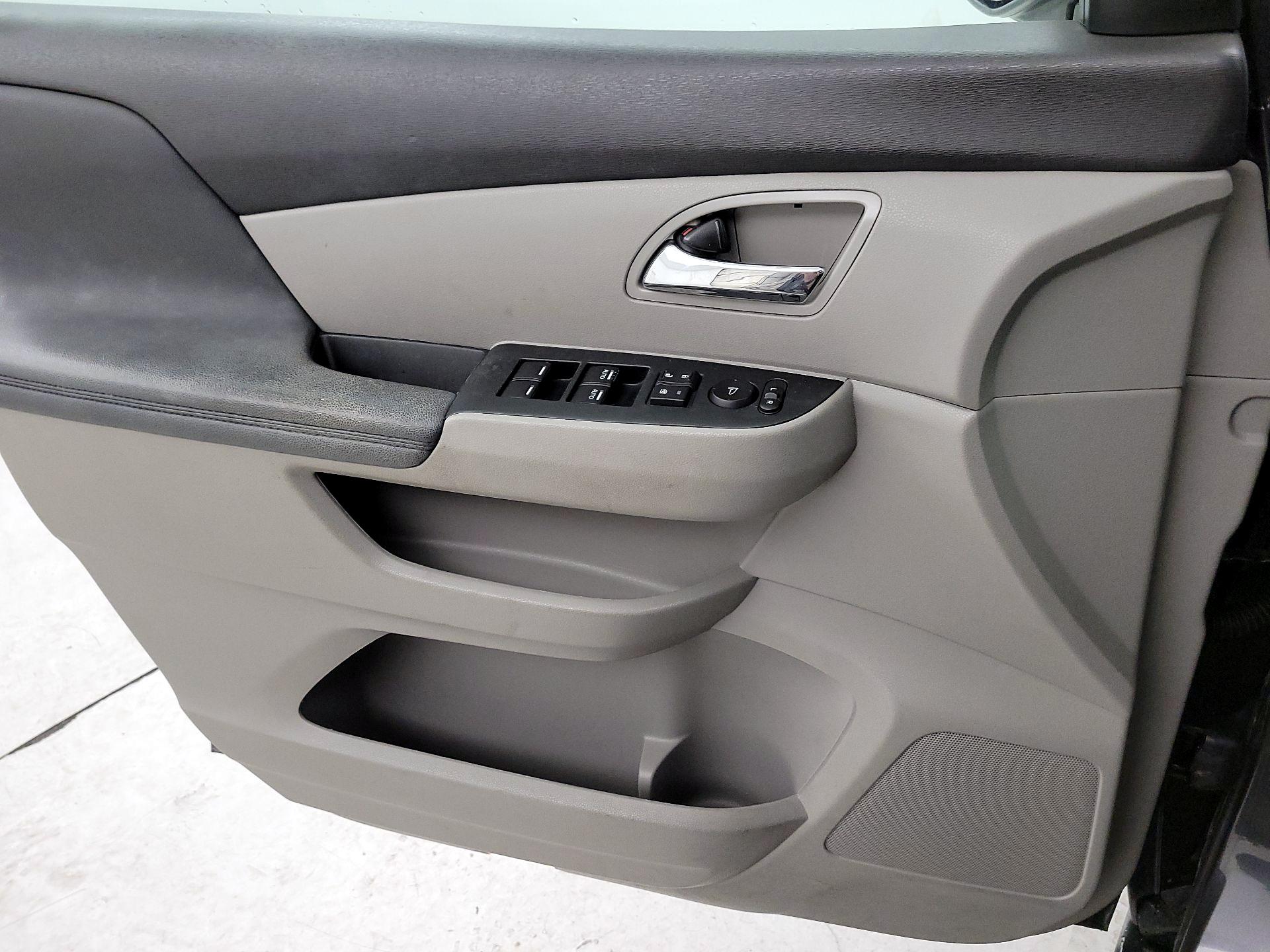 Thumbnail: 2015 Honda Odyssey - 12