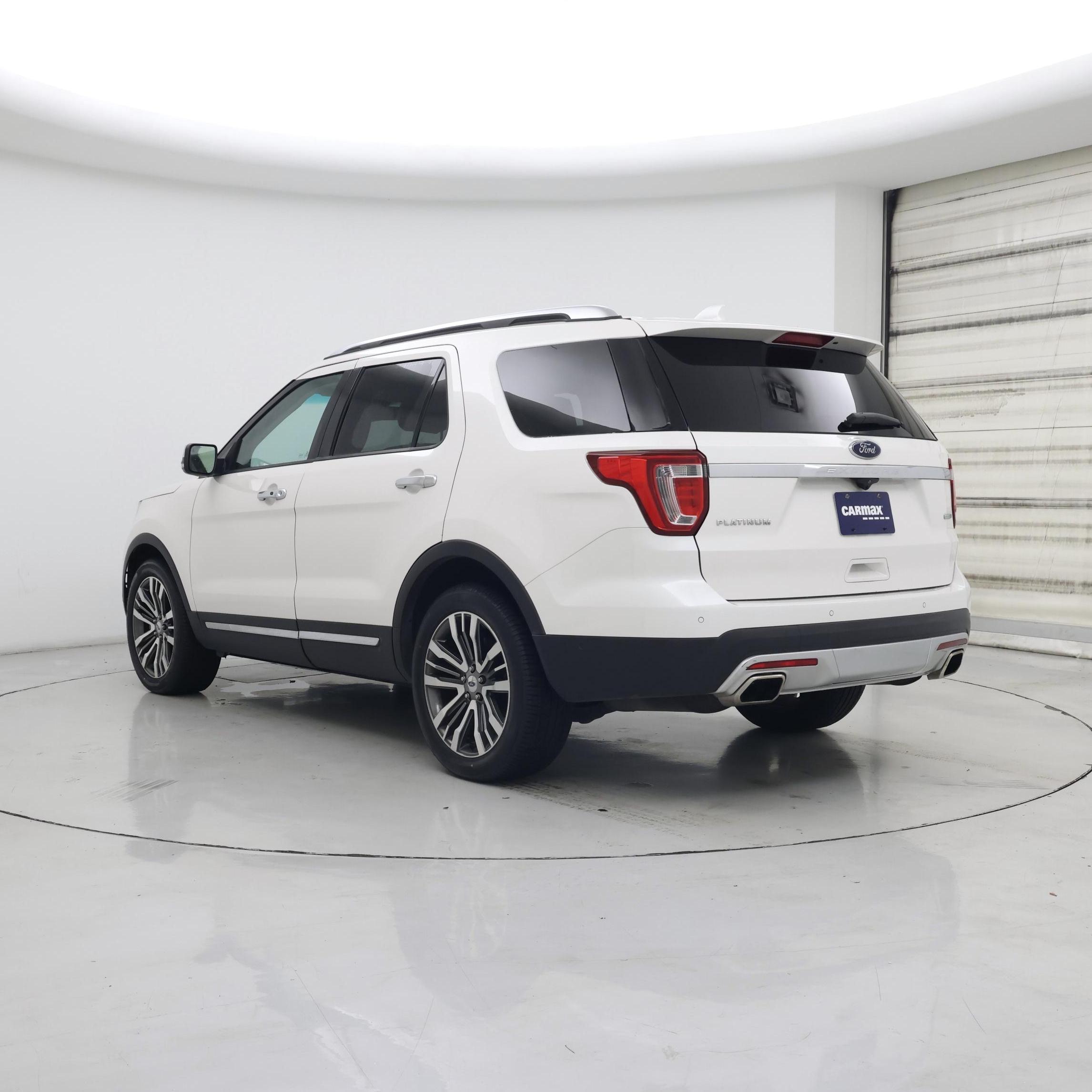 Thumbnail: 2016 Ford Explorer - 2